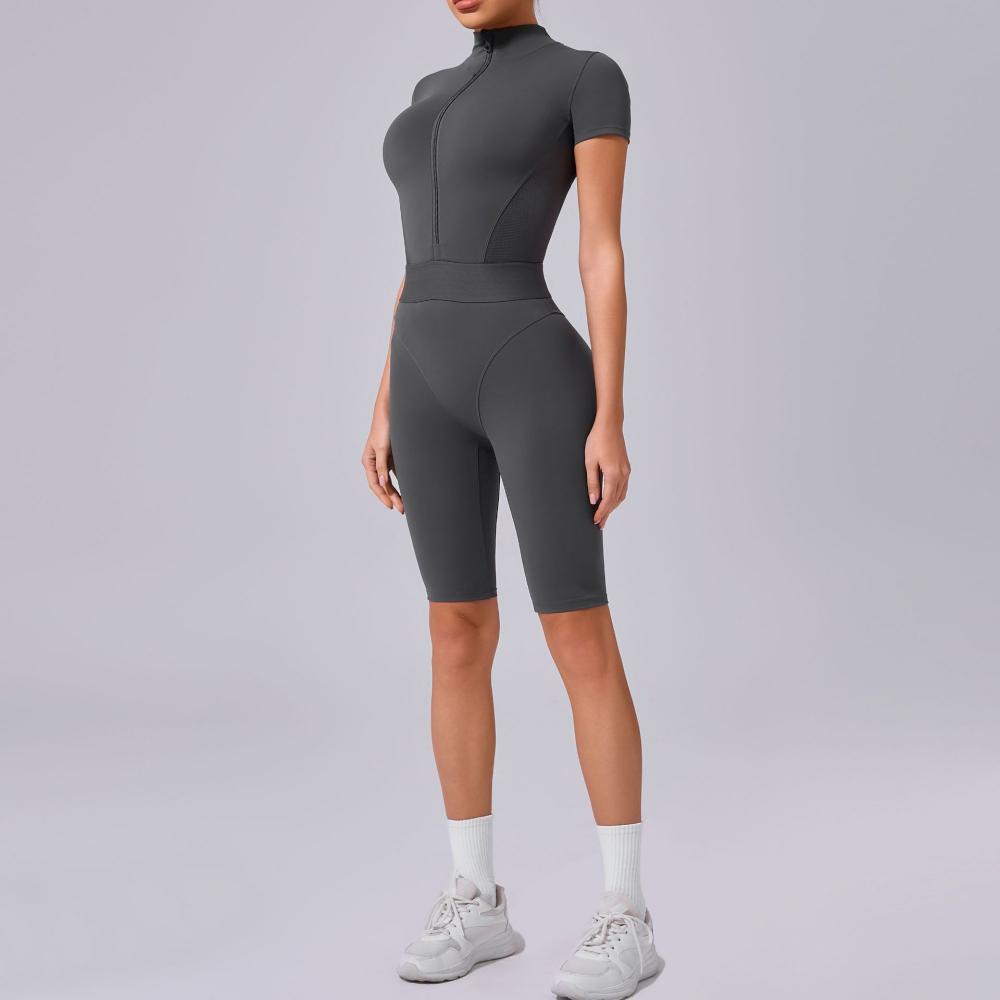 Mono deportivo de manga corta con cremallera para mujer FGB41180