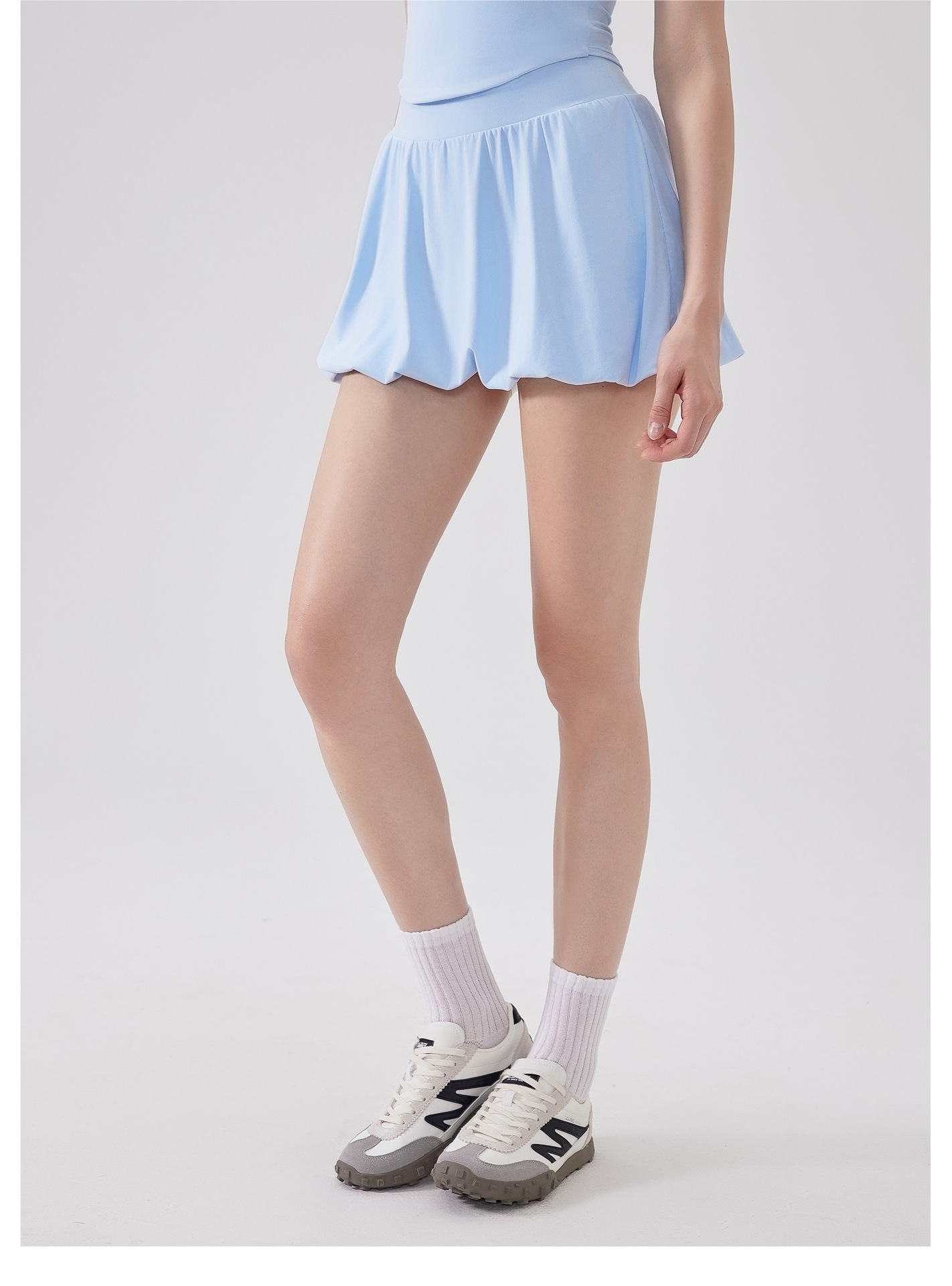 Falda de tenis plisada con cintura alta y realce de cadera para mujer FGBDQ5515