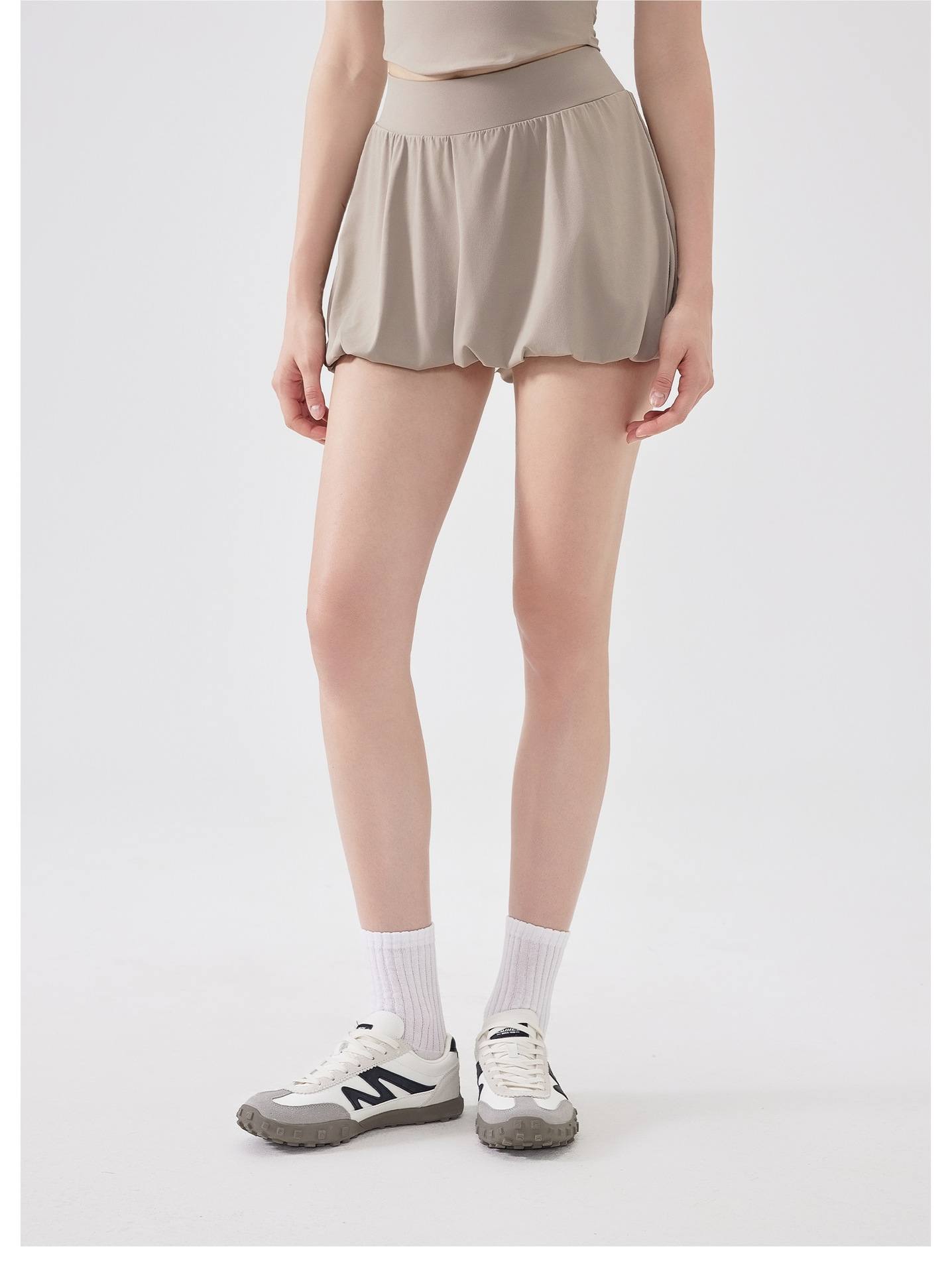 Falda de tenis plisada con cintura alta y realce de cadera para mujer FGBDQ5515