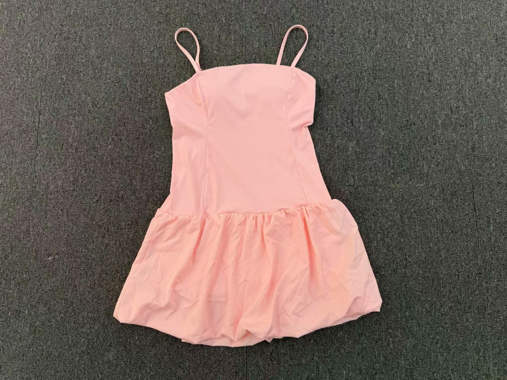 Ropa de yoga, vestidos de mujer con capullos de flores, ropa deportiva, vestido de tenis con pantalones cortos anti-escalonamiento FGB7155