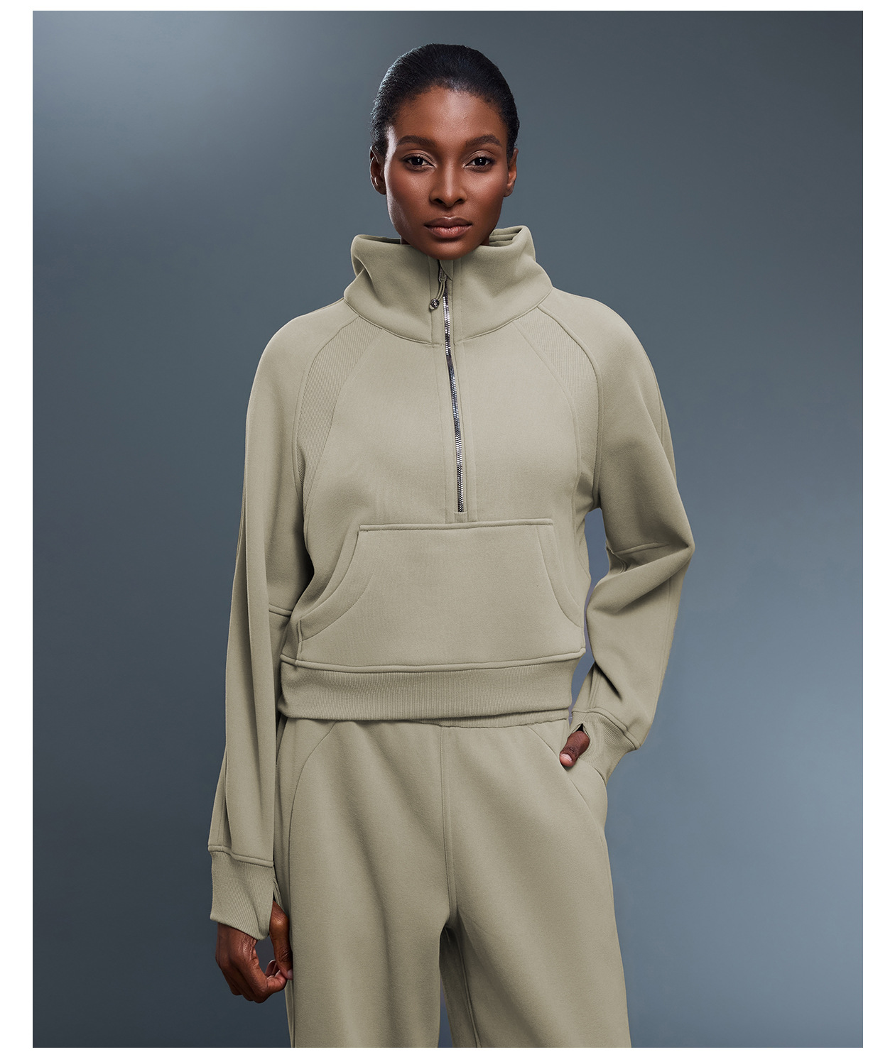 Chaqueta deportiva transpirable con cremallera, ideal para gimnasio, fitness y yoga. Diseño ajustado, elástico y suave, con bolsillos. Modelo FGBD25131