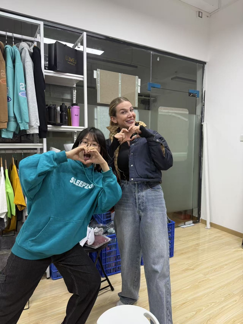 Cliente de España visita Mige Sports