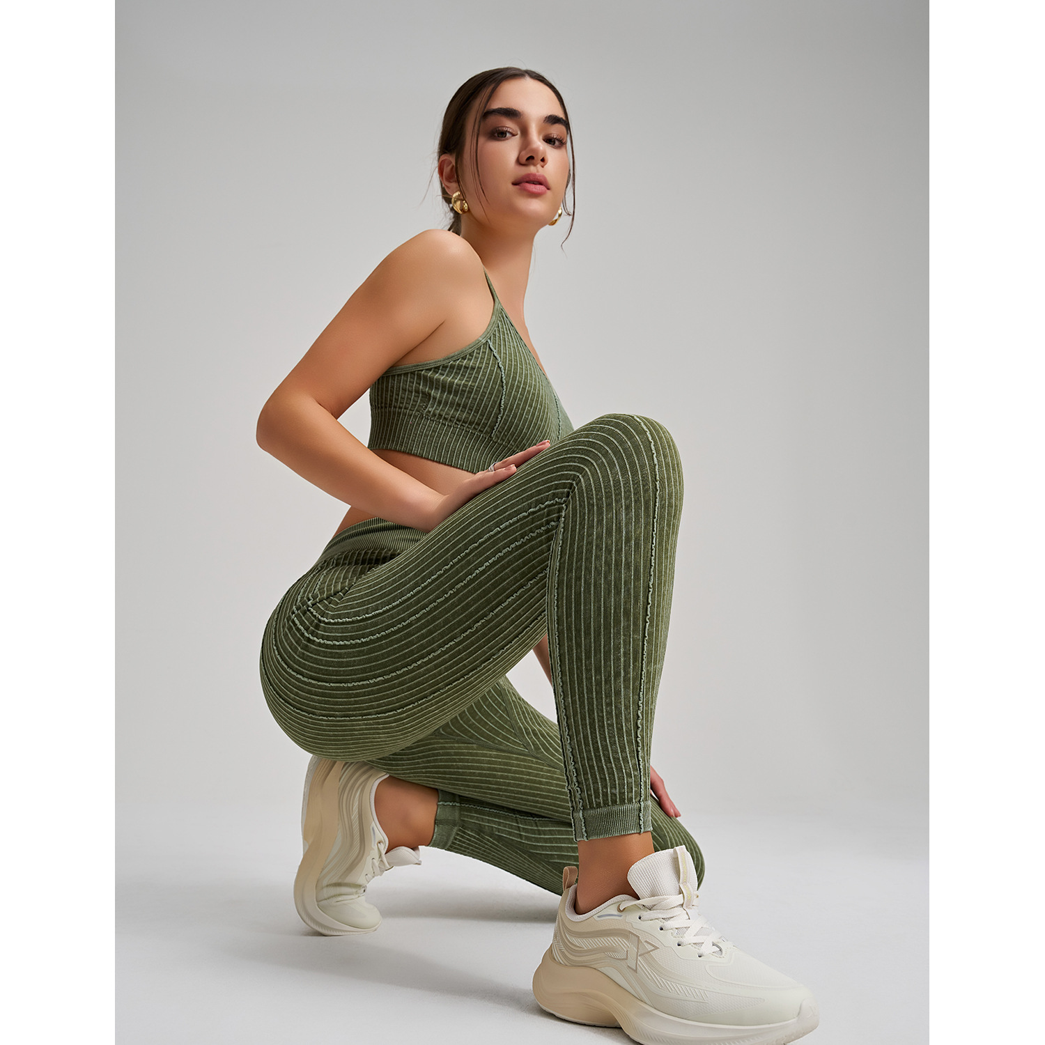 Conjunto de yoga de 2 piezas para mujer, sin costuras, cintura alta, efecto push-up en los glúteos, leggings deportivos, sujetador deportivo FGBWX2492 CK5492