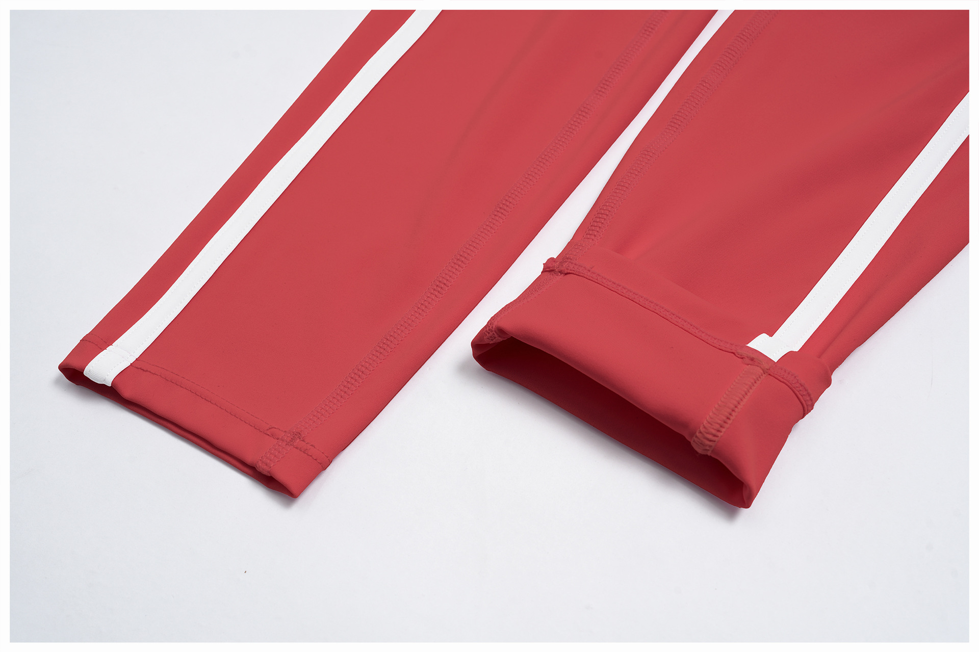 Conjuntos de ropa deportiva para mujer, aptos para el gimnasio, cómodos, elásticos en cuatro direcciones, ideales para entrenamiento al aire libre y yoga. Modelo FGBTZ9528.