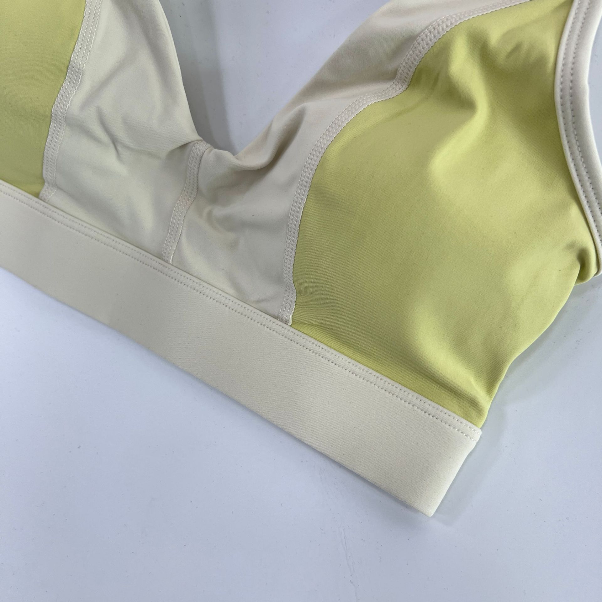 Sujetador deportivo transpirable para gimnasio, mallas de fitness, conjunto de sujetador de yoga para mujer FGB202418