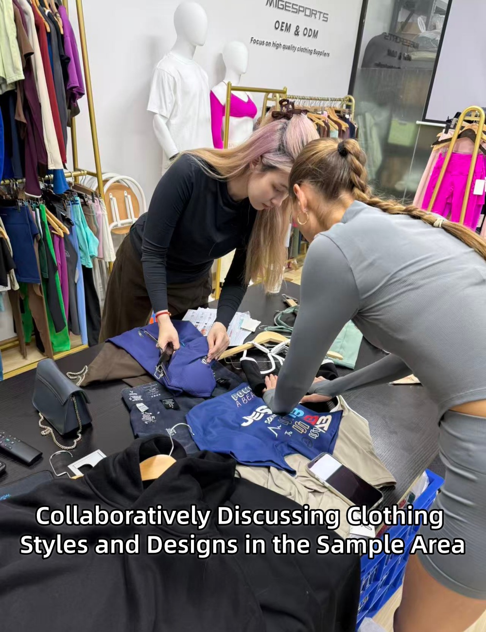 Damos la bienvenida a los clientes de Dubái a visitar MIG Company