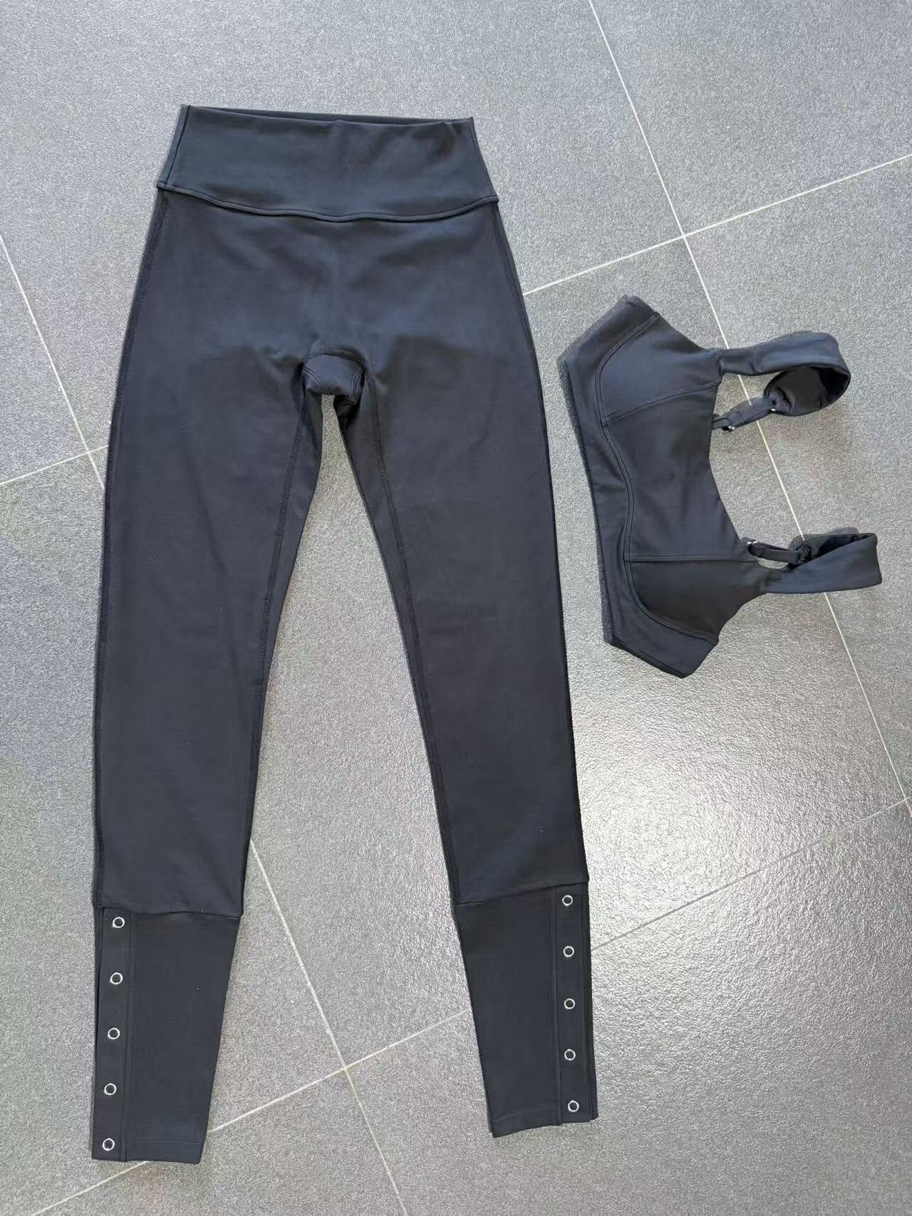 Conjunto de yoga para mujer, sujetador deportivo informal con efecto lifting de cadera y pantalones acampanados, ideal para fitness, gimnasio y entrenamiento. Conjunto de yoga y fitness FGB10412 29082