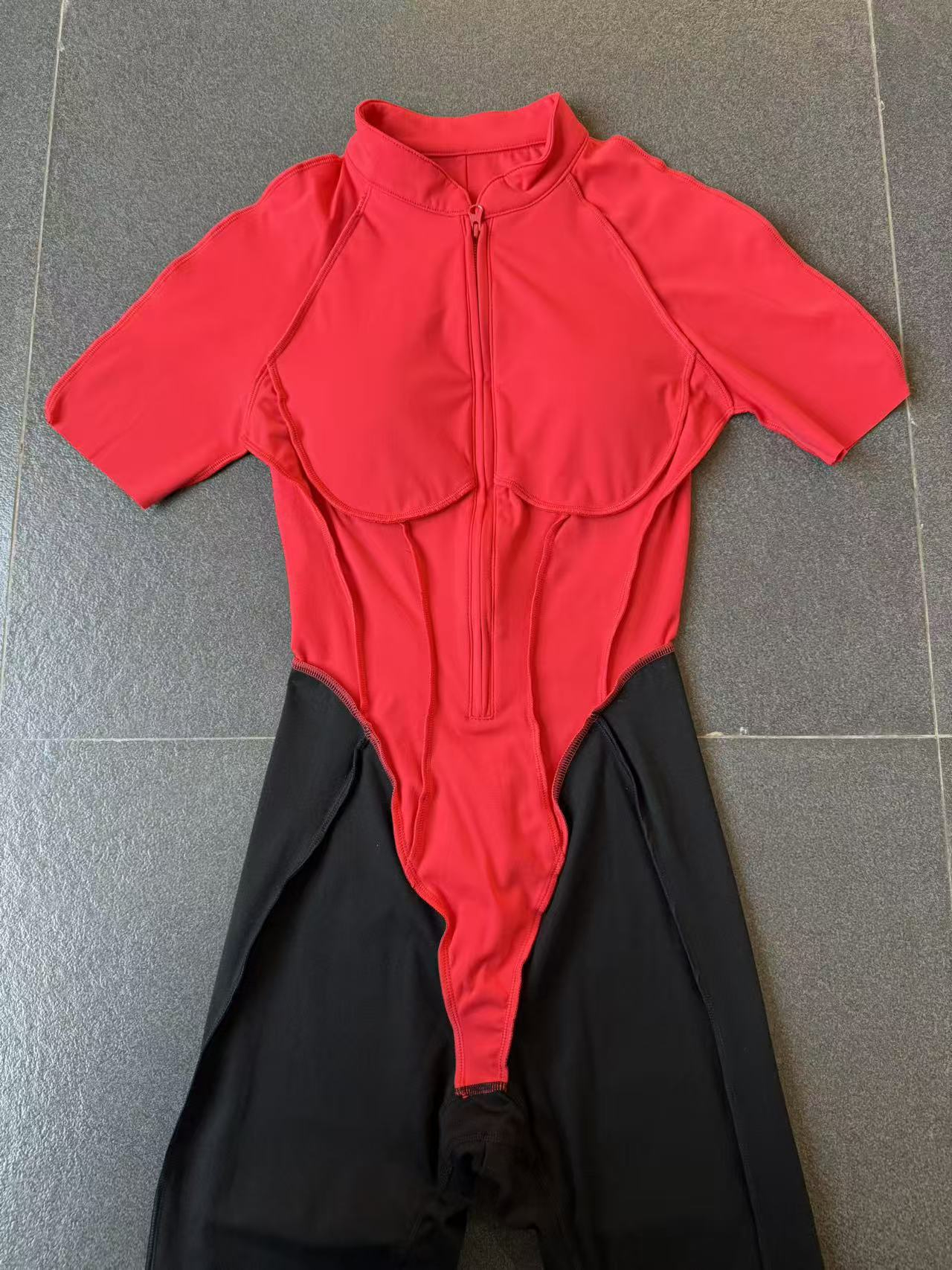 Mono de una pieza para mujer con cremallera, manga corta, ideal para actividades deportivas, baile, fitness y yoga. FGB6093