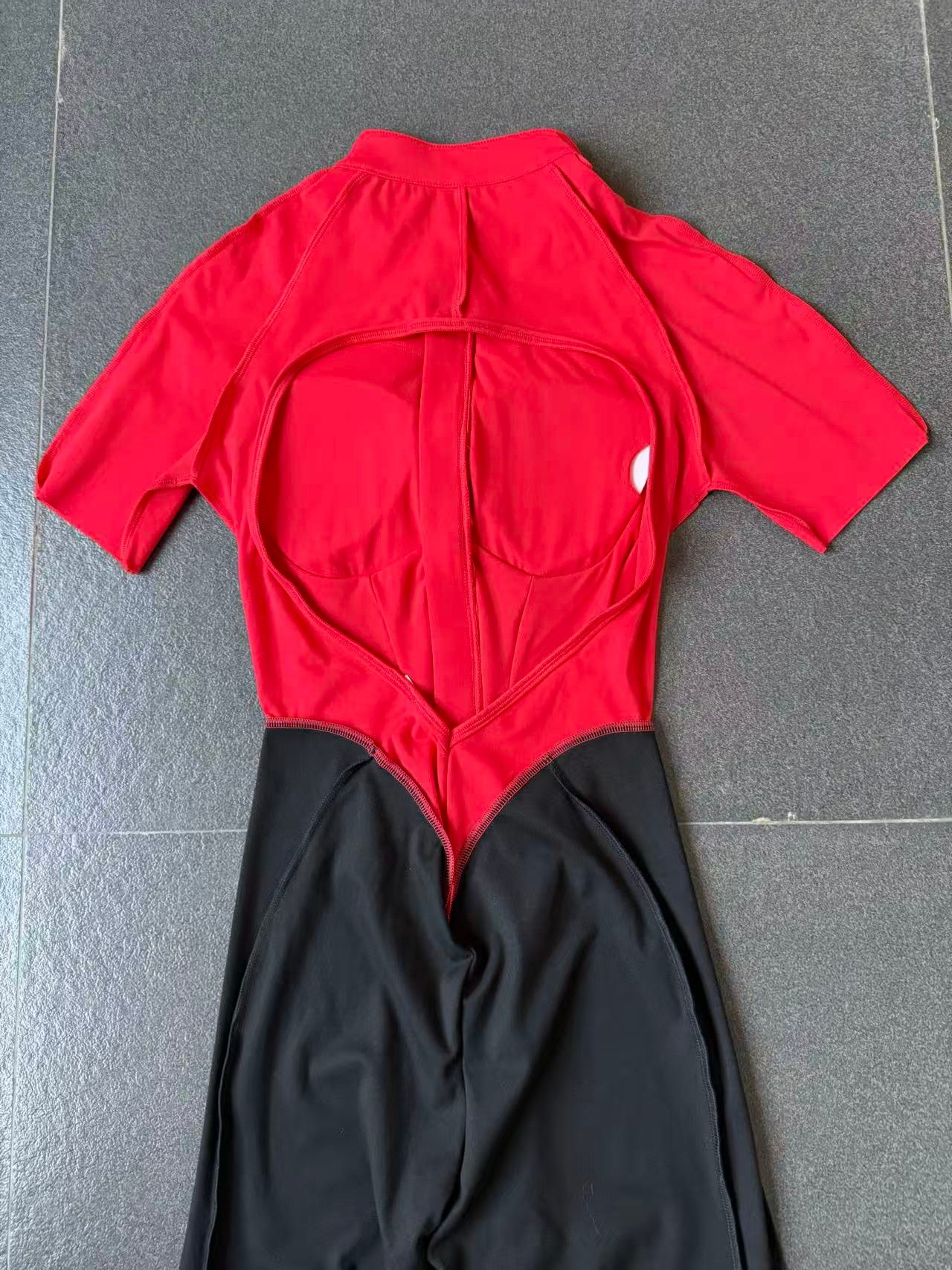 Mono de una pieza para mujer con cremallera, manga corta, ideal para actividades deportivas, baile, fitness y yoga. FGB6093