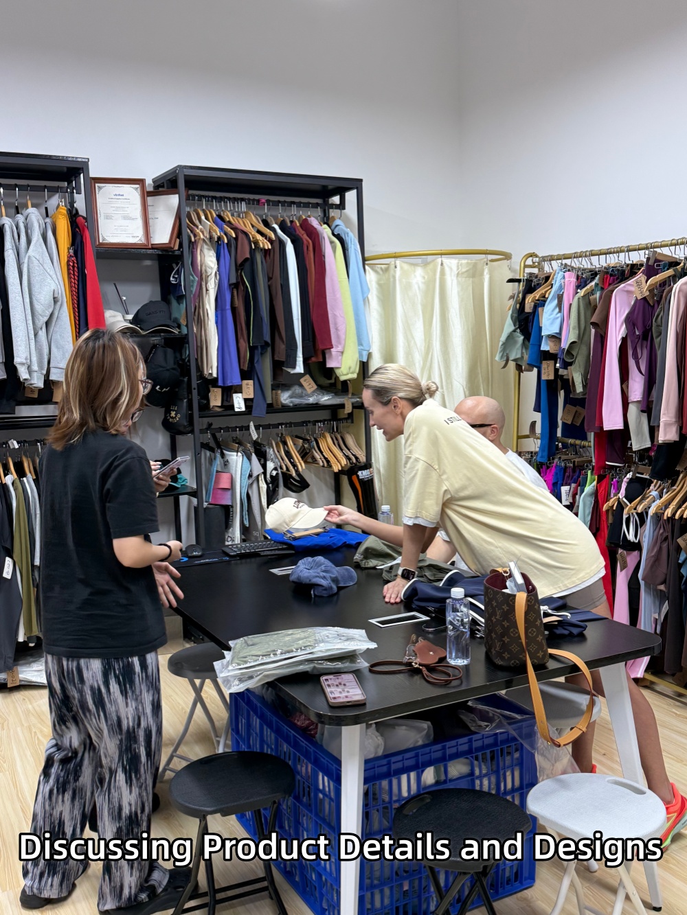 De la colaboración en línea a la visita a fábrica – Un viaje de confianza con nuestros clientes de Rusia