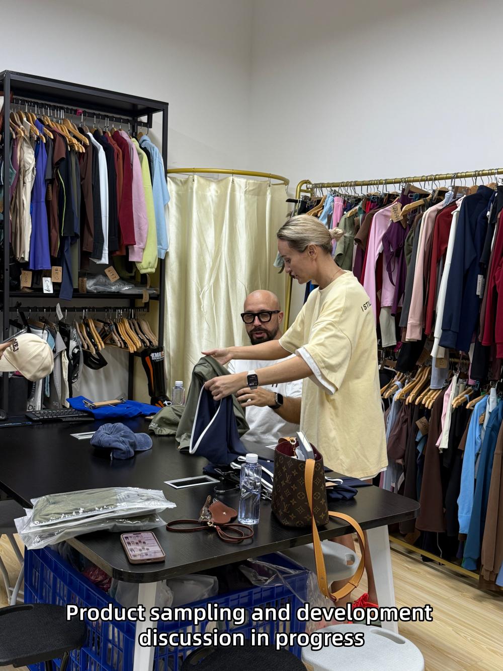 De la colaboración en línea a la visita a fábrica – Un viaje de confianza con nuestros clientes de Rusia