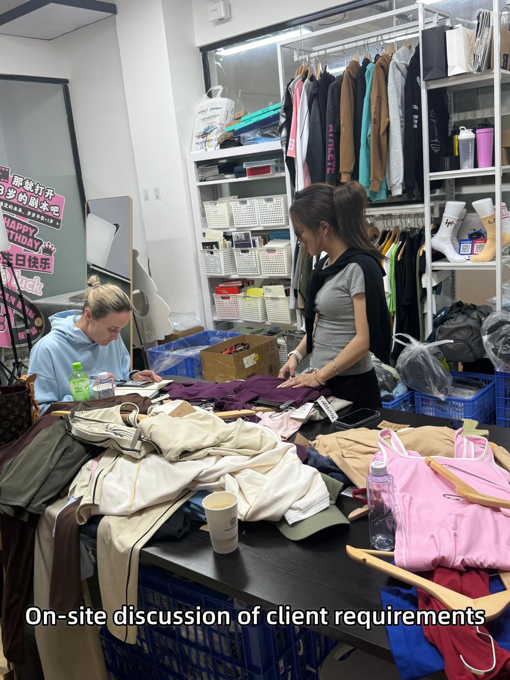De la colaboración en línea a la visita a fábrica – Un viaje de confianza con nuestros clientes de Rusia