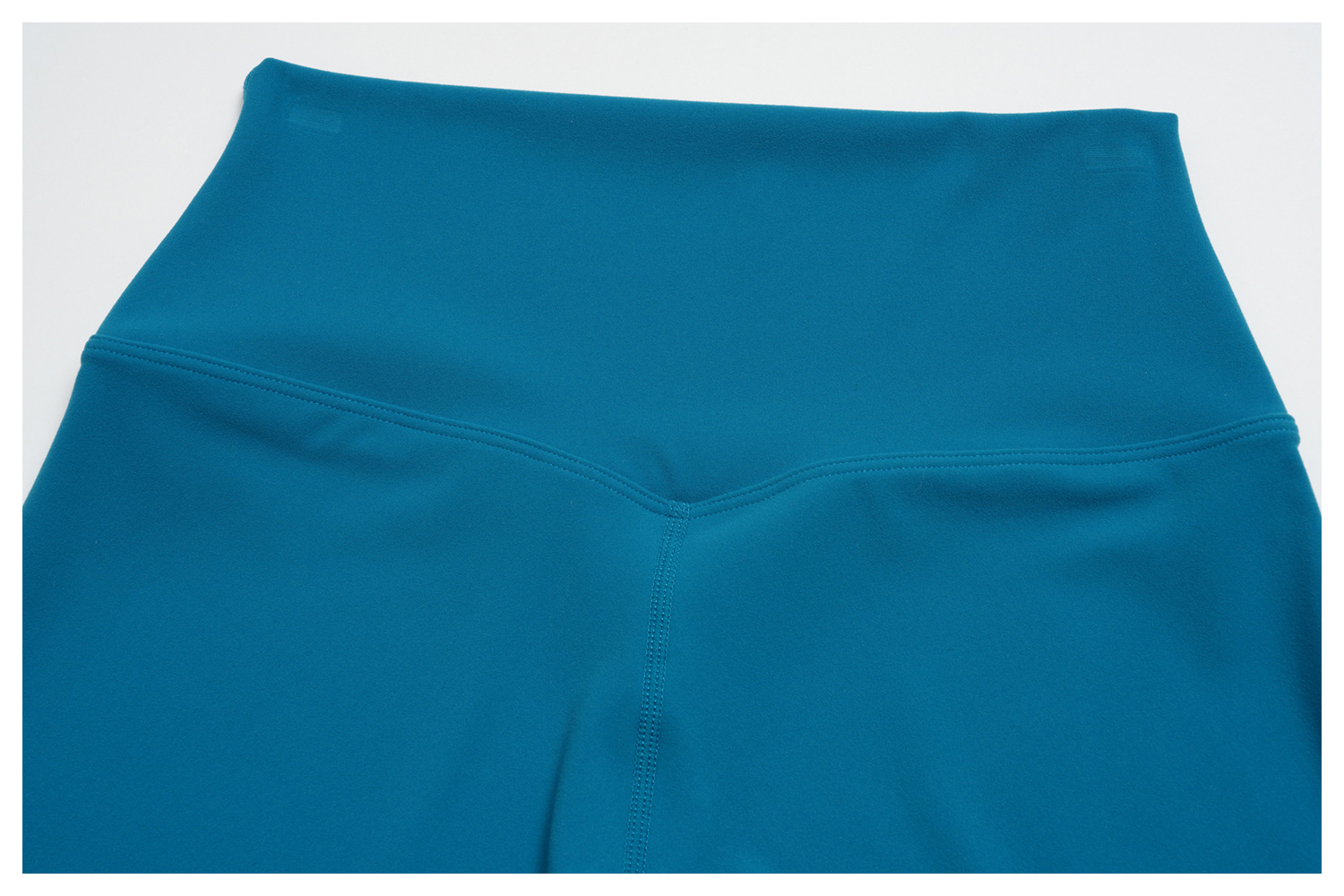 Conjunto de 2 piezas de pantalones cortos de yoga, sujetador deportivo a prueba de golpes, conjunto de fitness para realzar los glúteos, ropa deportiva de cintura alta para entrenamiento FGBTZ2551