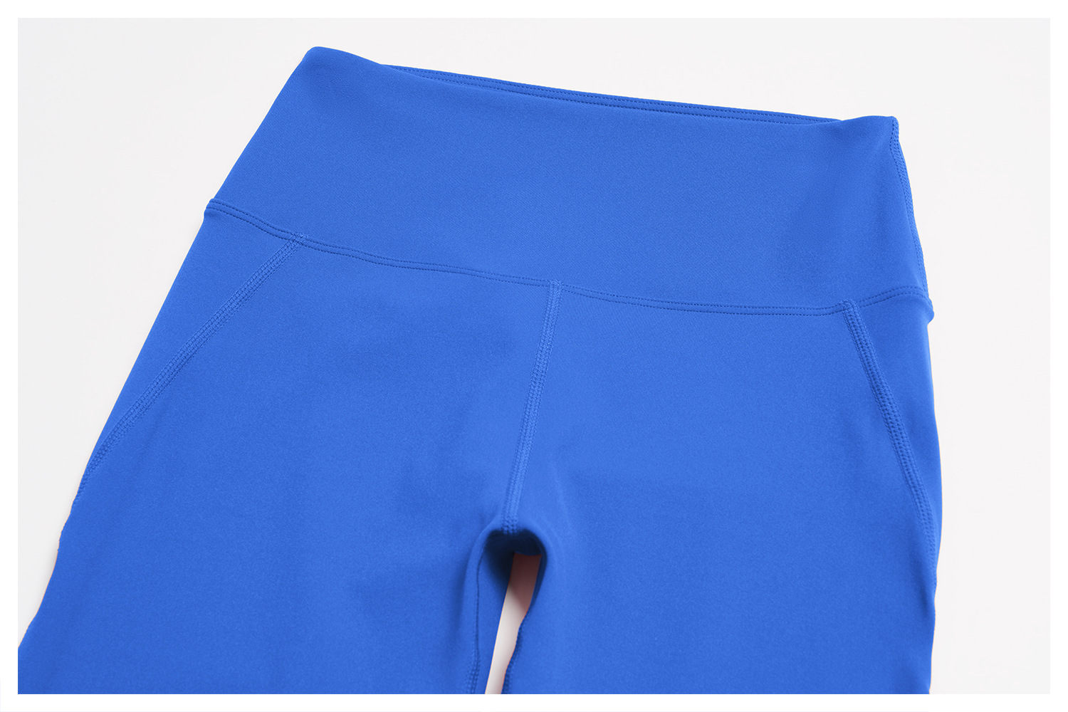 Nuevo conjunto de ropa de gimnasio para mujer de 3 piezas: pantalones acampanados y top tipo sujetador. Conjunto de entrenamiento para gimnasio y fitness FGBTZ3091