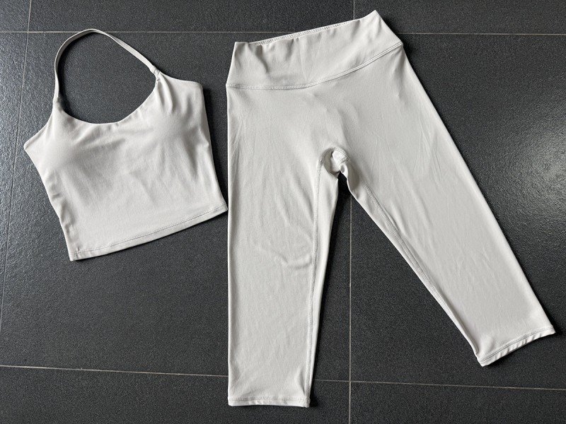 Conjuntos de entrenamiento de 2 piezas para mujer: camisetas deportivas para correr y leggings de cintura alta de 3/4 de largo para yoga (FGB2712 4665)