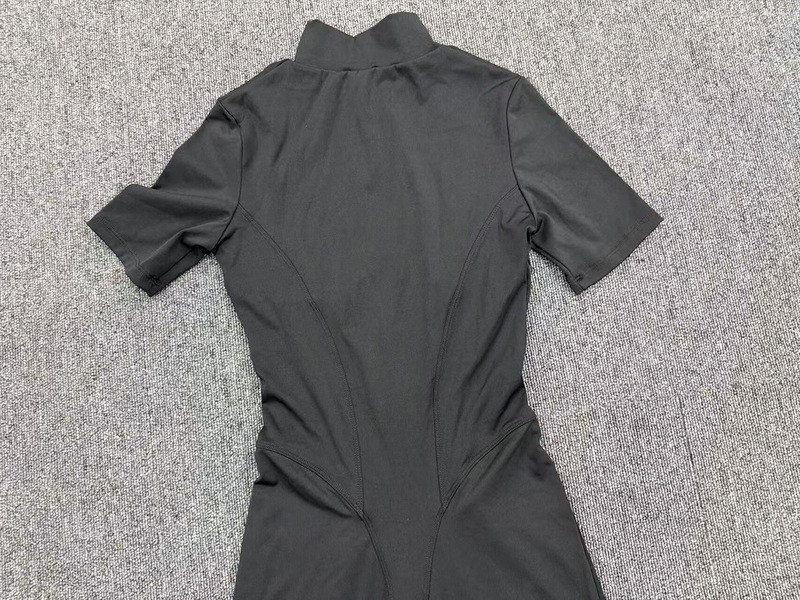 Mono deportivo de yoga para mujer, de una pieza, con cremallera y manga corta (FGBQS2680)