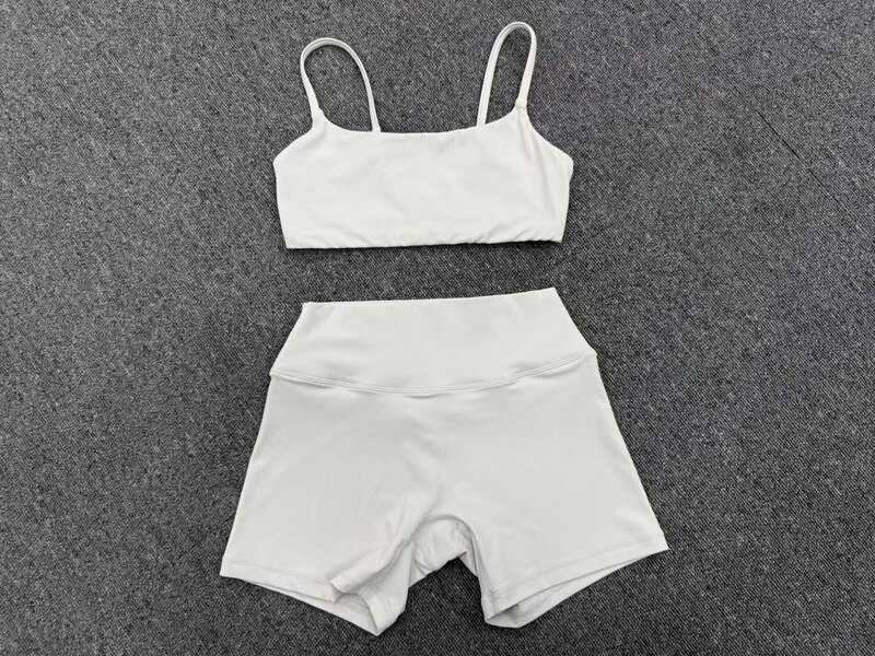Conjunto de ropa de yoga para mujer (color liso): top deportivo y pantalones cortos de cintura alta para deportes al aire libre FGBQS3599 5610