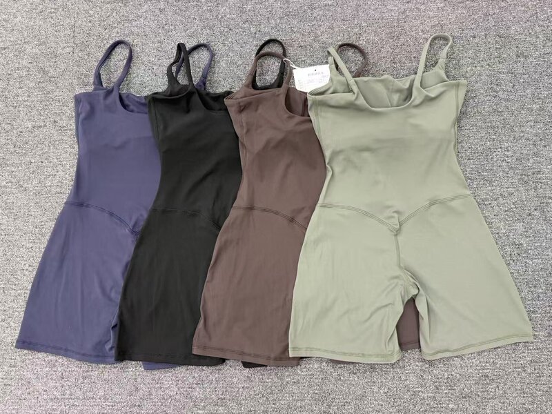 Conjunto deportivo para mujer: body o mono y pantalones cortos (shorts) para fitness, yoga y gimnasio (modelo FGBQS6709)