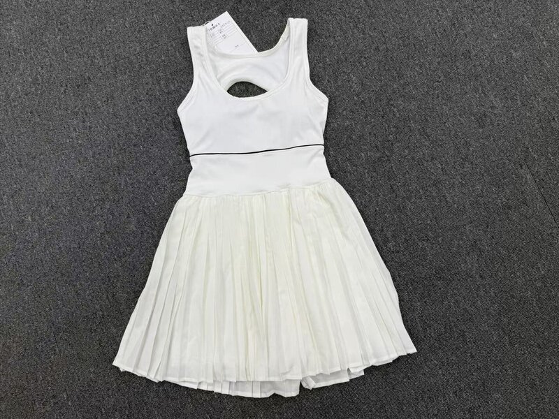 Vestido de tenis de una pieza para mujer: espalda descubierta, cuello cuadrado, falda plisada, shorts integrados, copas acolchadas y tejido de secado rápido (modelo FGBQS21151)