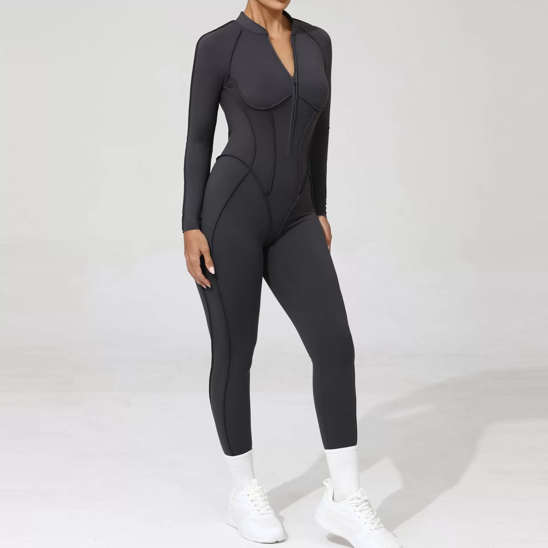 Mono deportivo de manga larga para mujer FGB25633