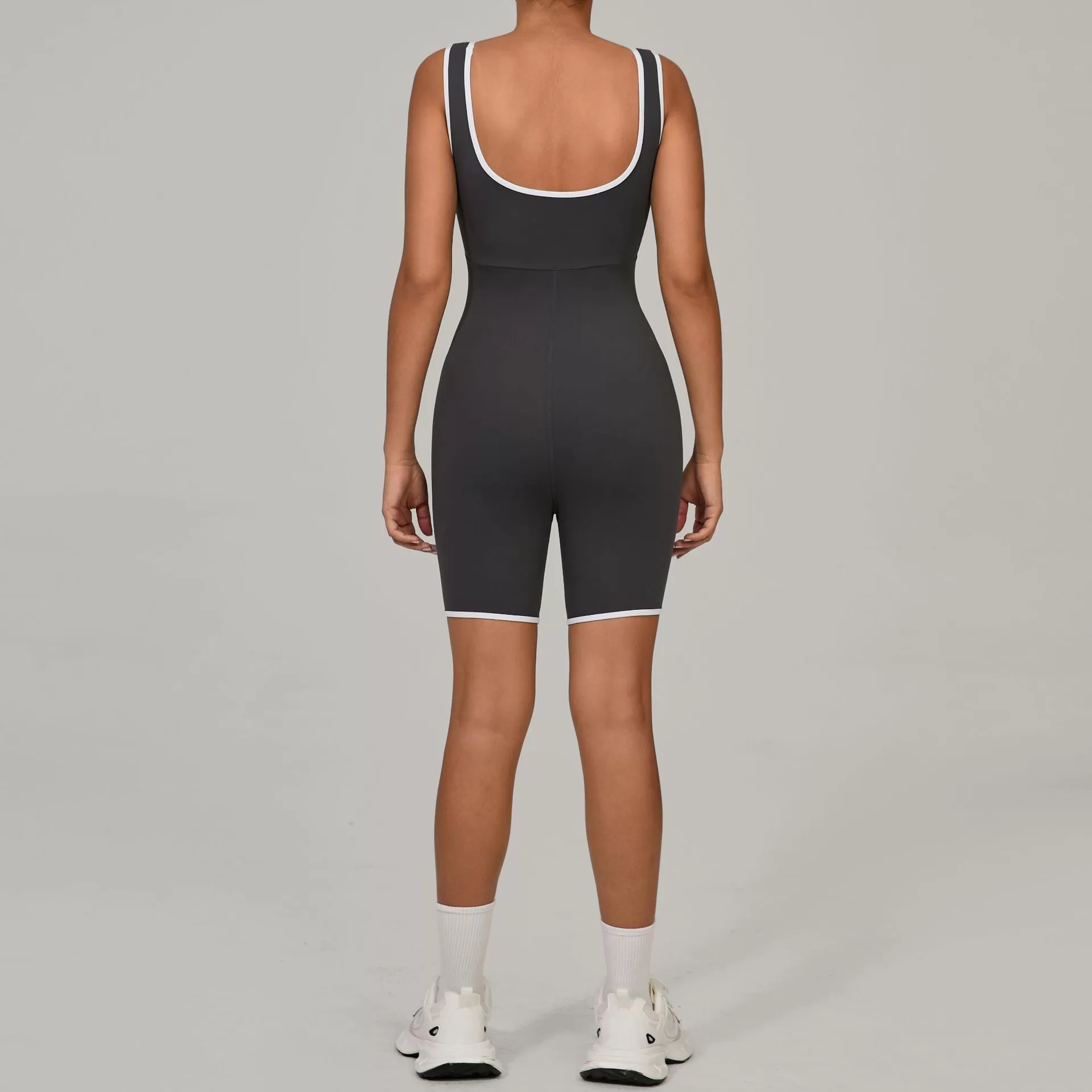 Monos de mujer con pantalones cortos y espalda descubierta, monos de una pieza FGB5506
