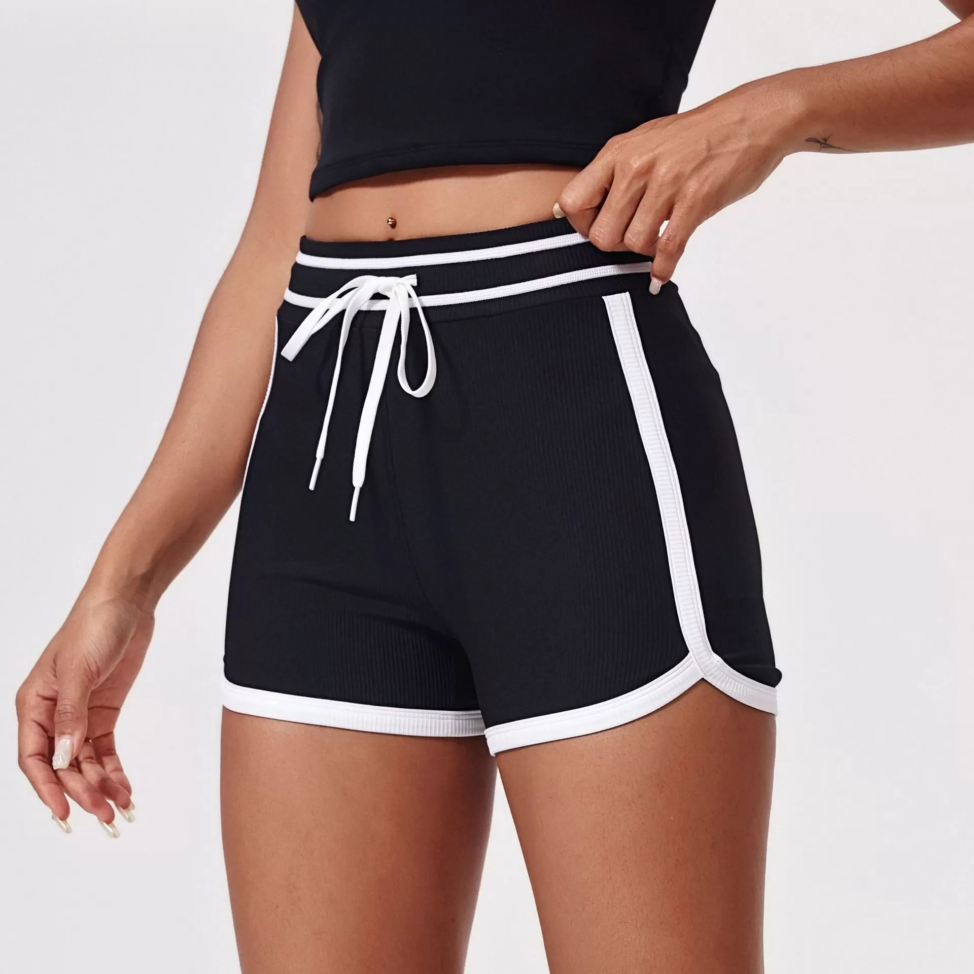 Pantalones cortos deportivos con cordón para gimnasio, fitness y yoga para mujer FGBDK5333