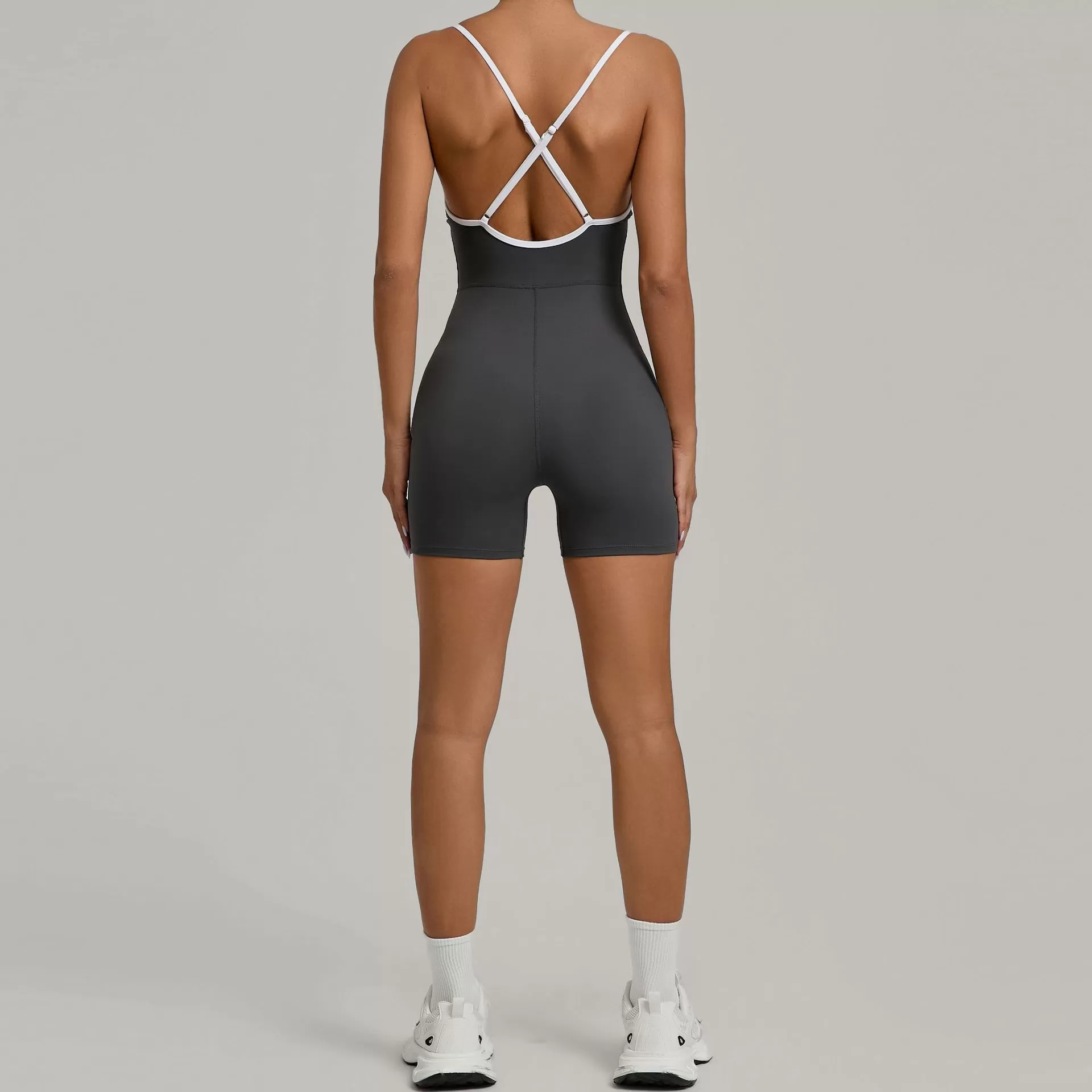 Mono deportivo con espalda cruzada para mujer FGB1091