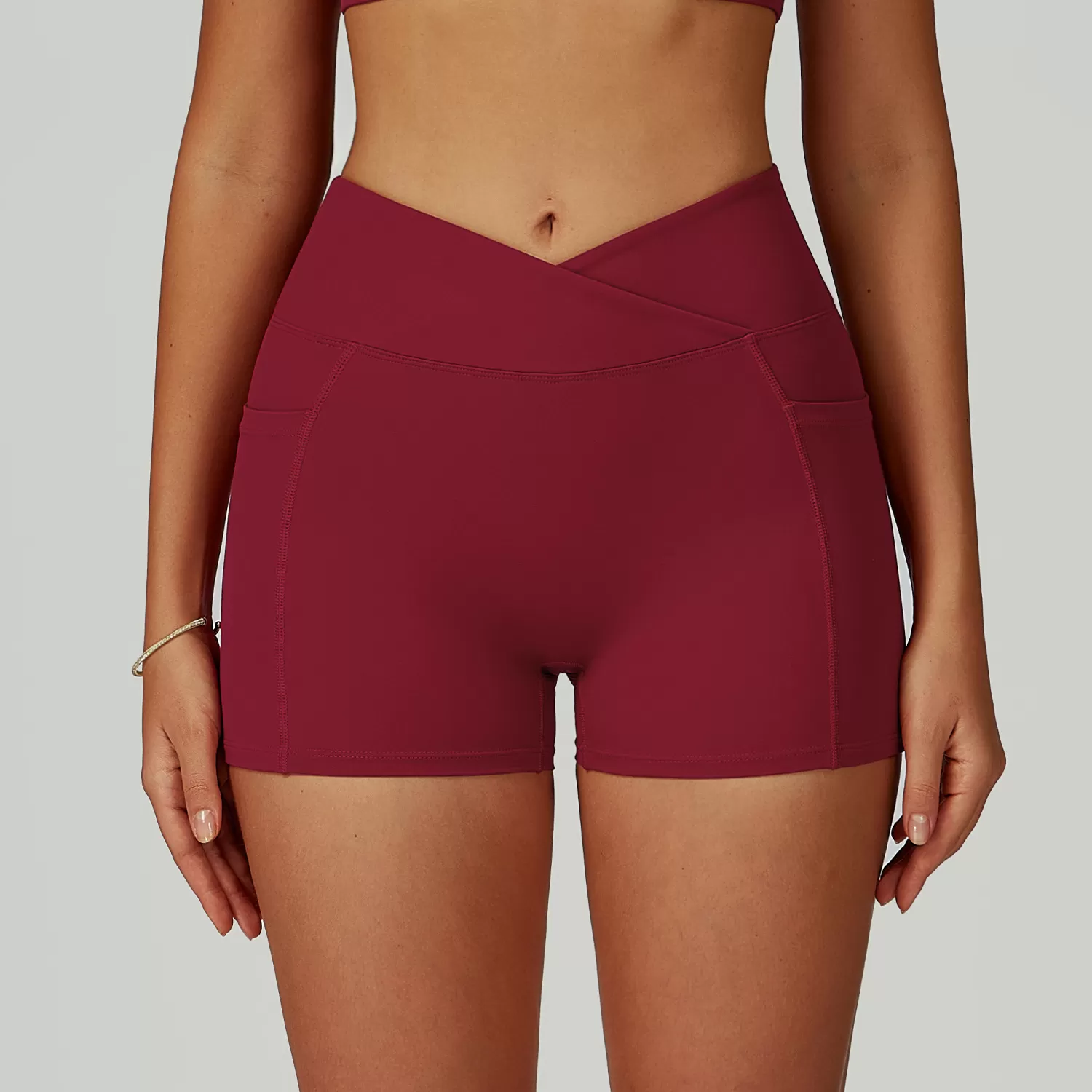 Leggings de yoga con bolsillo lateral, diseno en V, pantalones cortos deportivos ajustados para mujer, FGBEDK2030