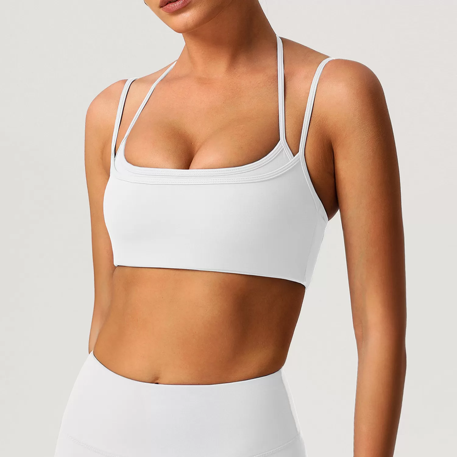 Sujetador deportivo de yoga ajustable con cuello halter y espalda descubierta de doble capa FGBSM9000
