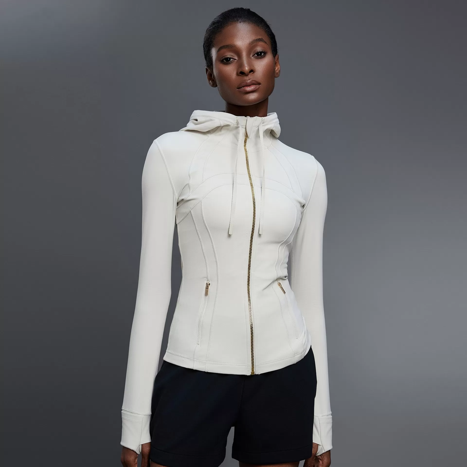 Chaqueta con capucha y cremallera con logotipo personalizado para mujer, con abertura para el pulgar, suave y elastica, de manga larga, FGBDAW204-2