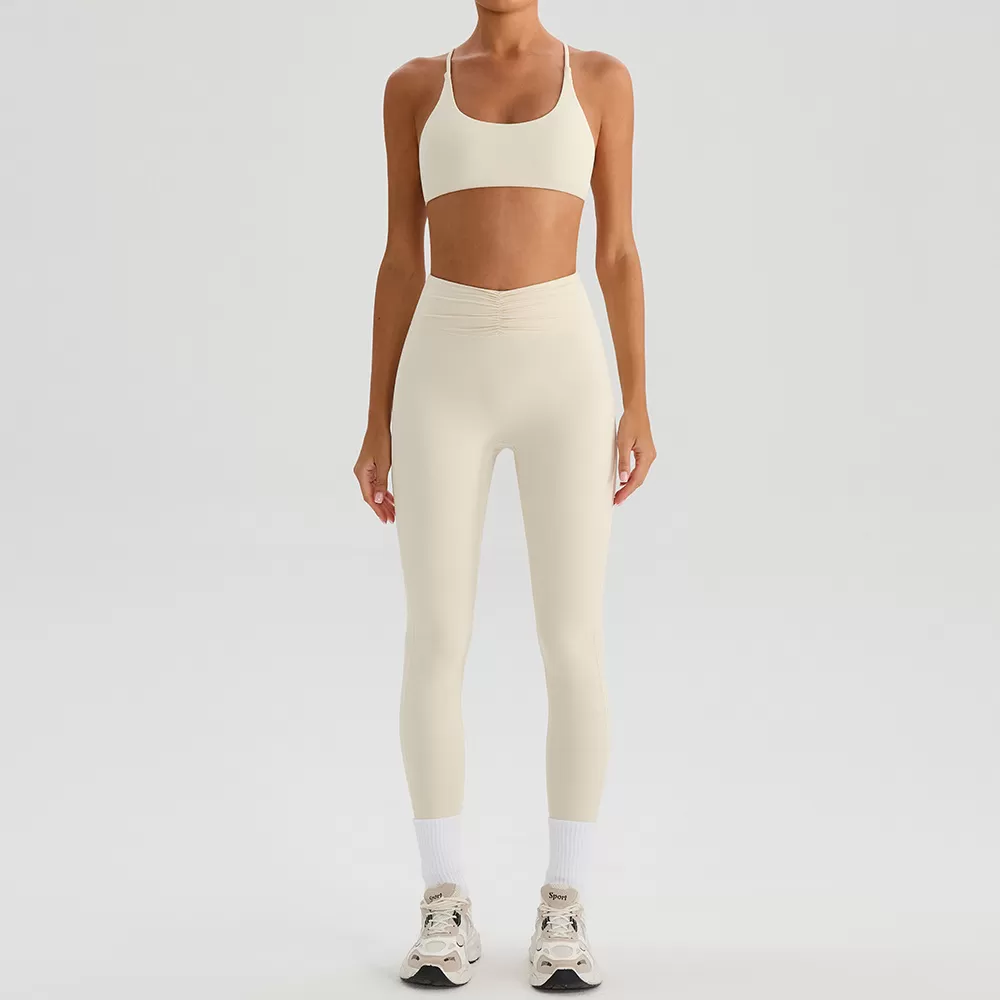 Sujetador y leggings beige