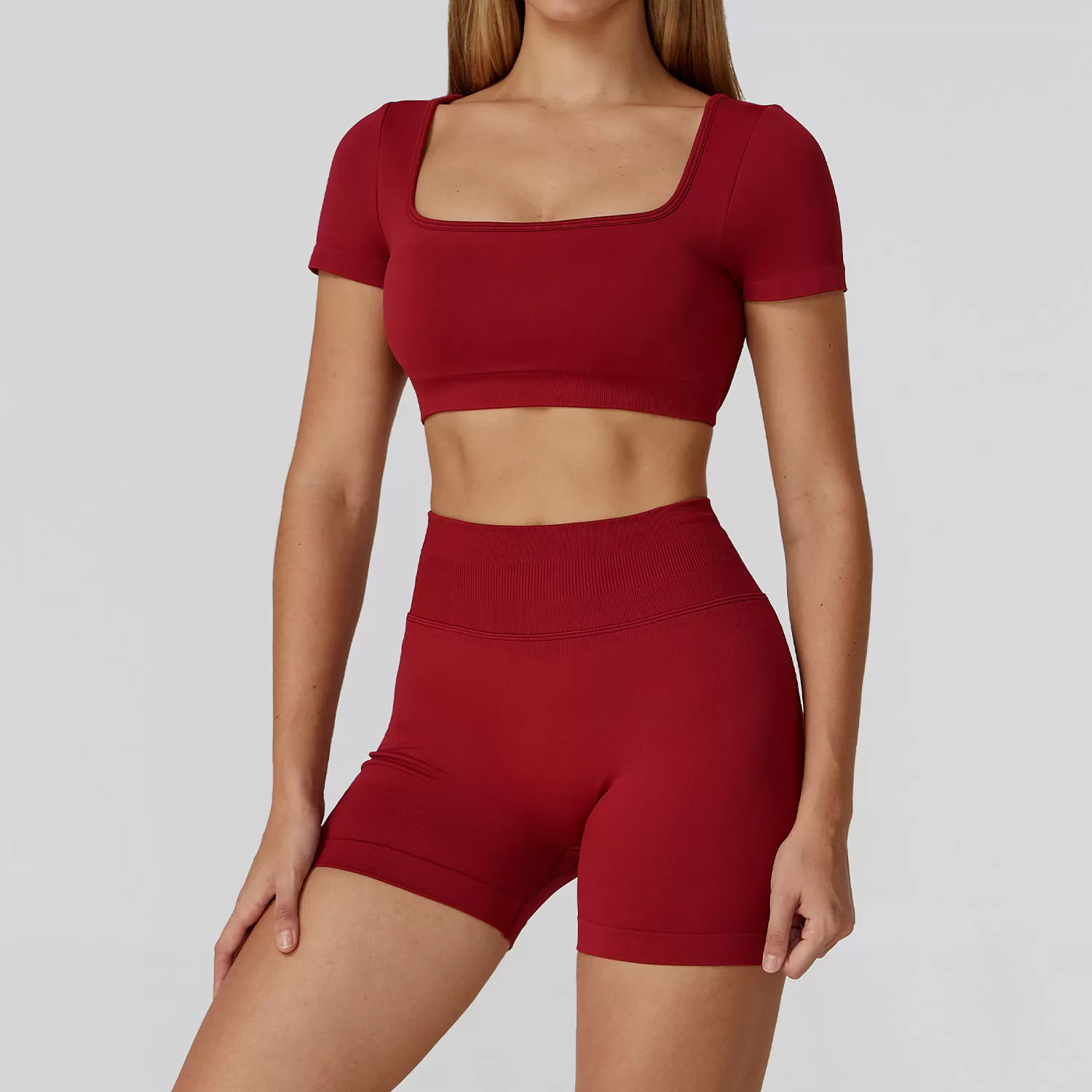 Mangas cortas rojas + pantalones cortos