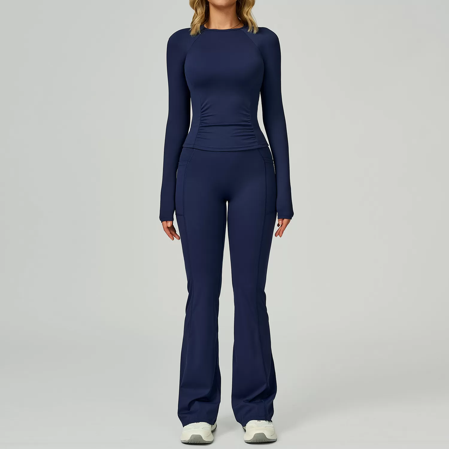 Mangas largas azul marino + pantalones