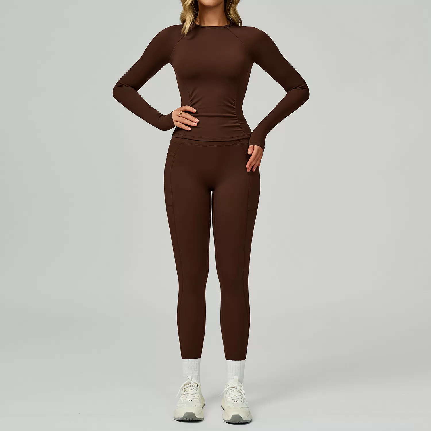 Mangas largas marrones + leggings