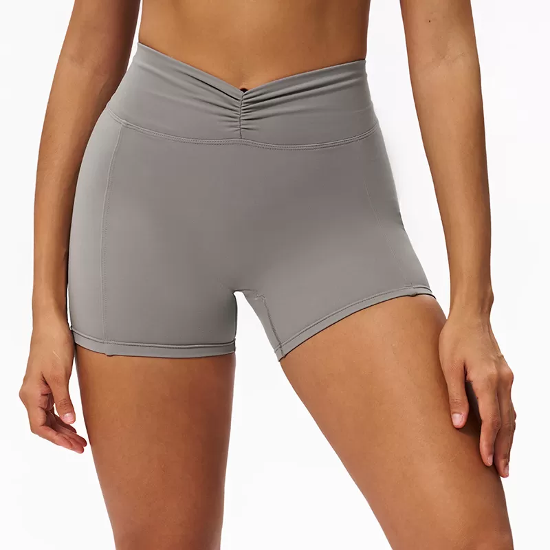 pantalones cortos grises