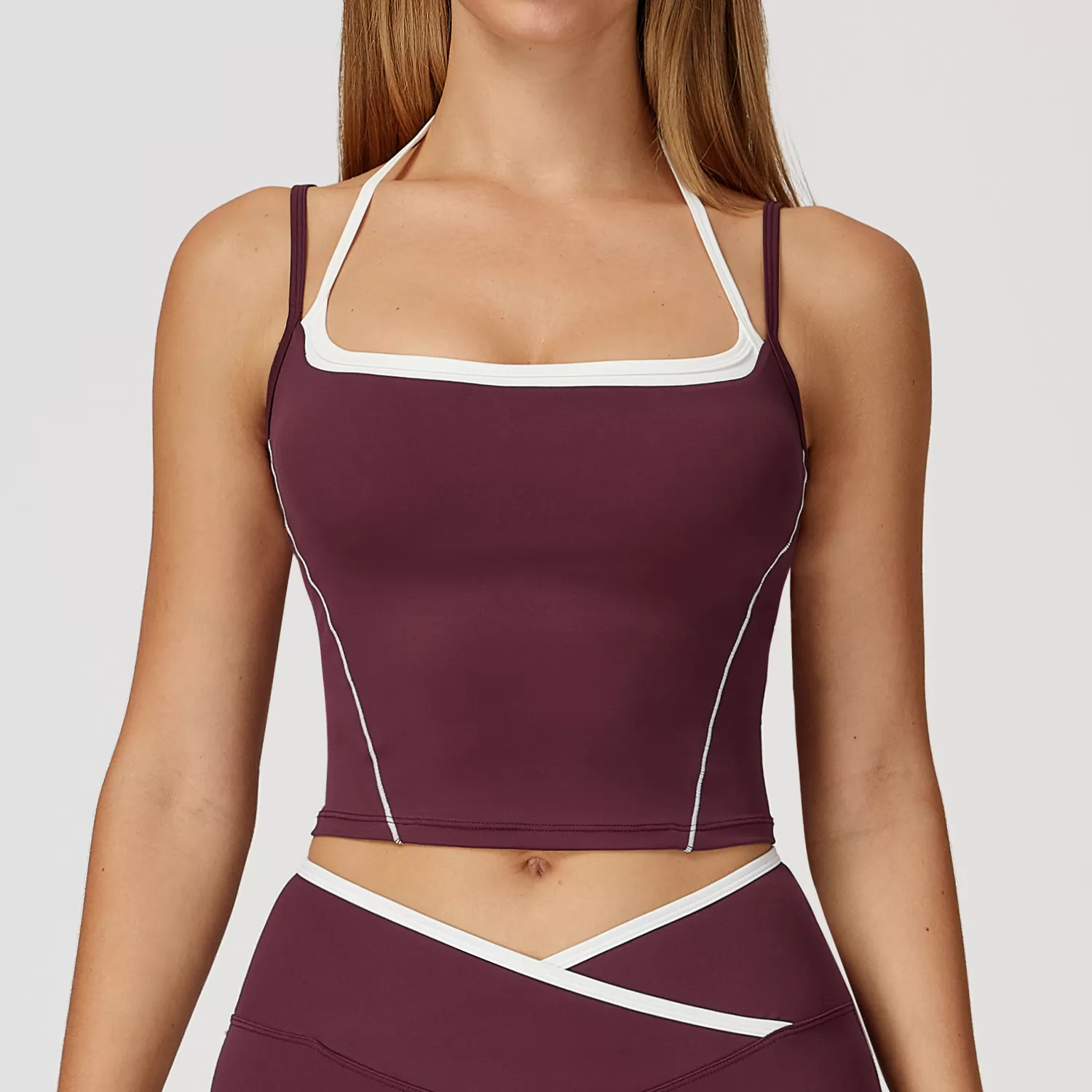 Tops de color magenta oscuro