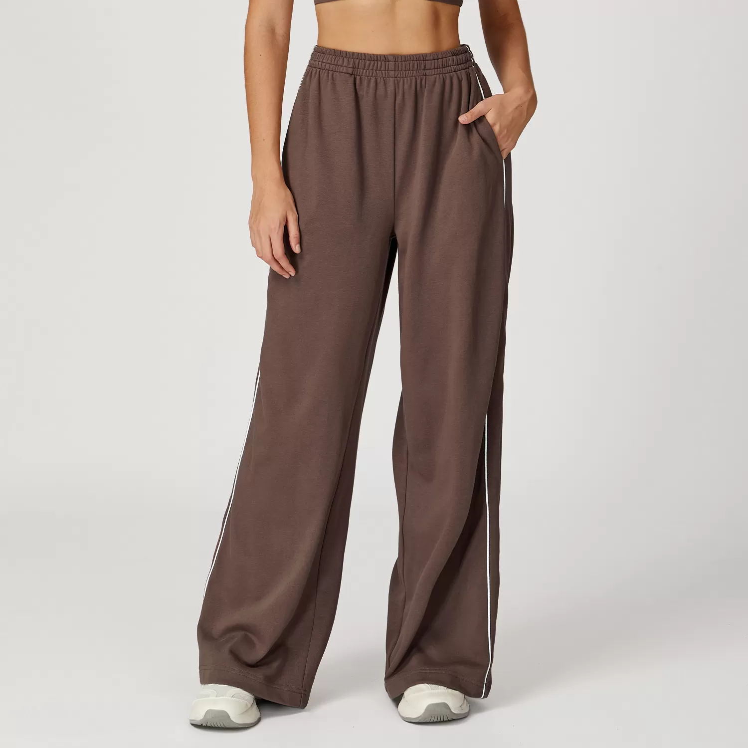 Pantalones color café
