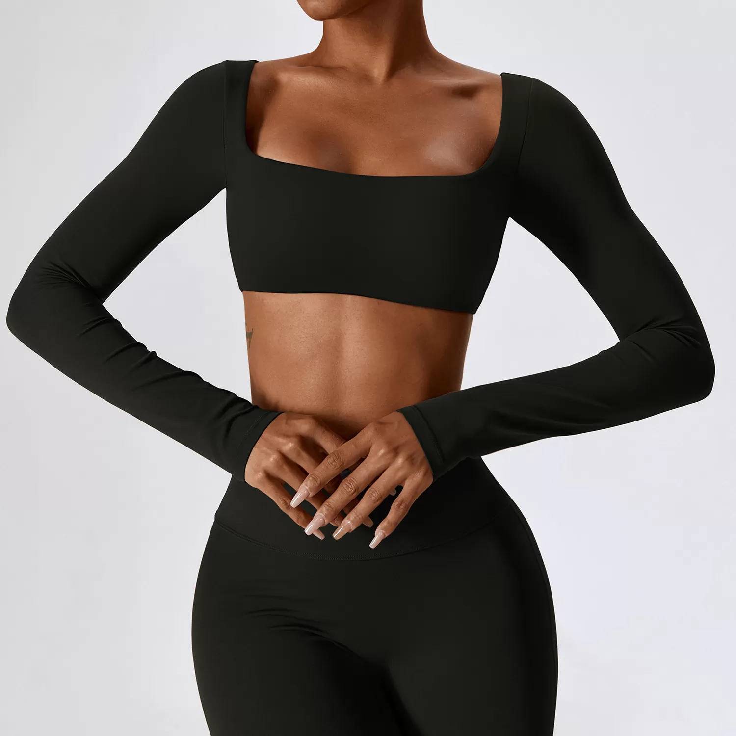 Tops negros