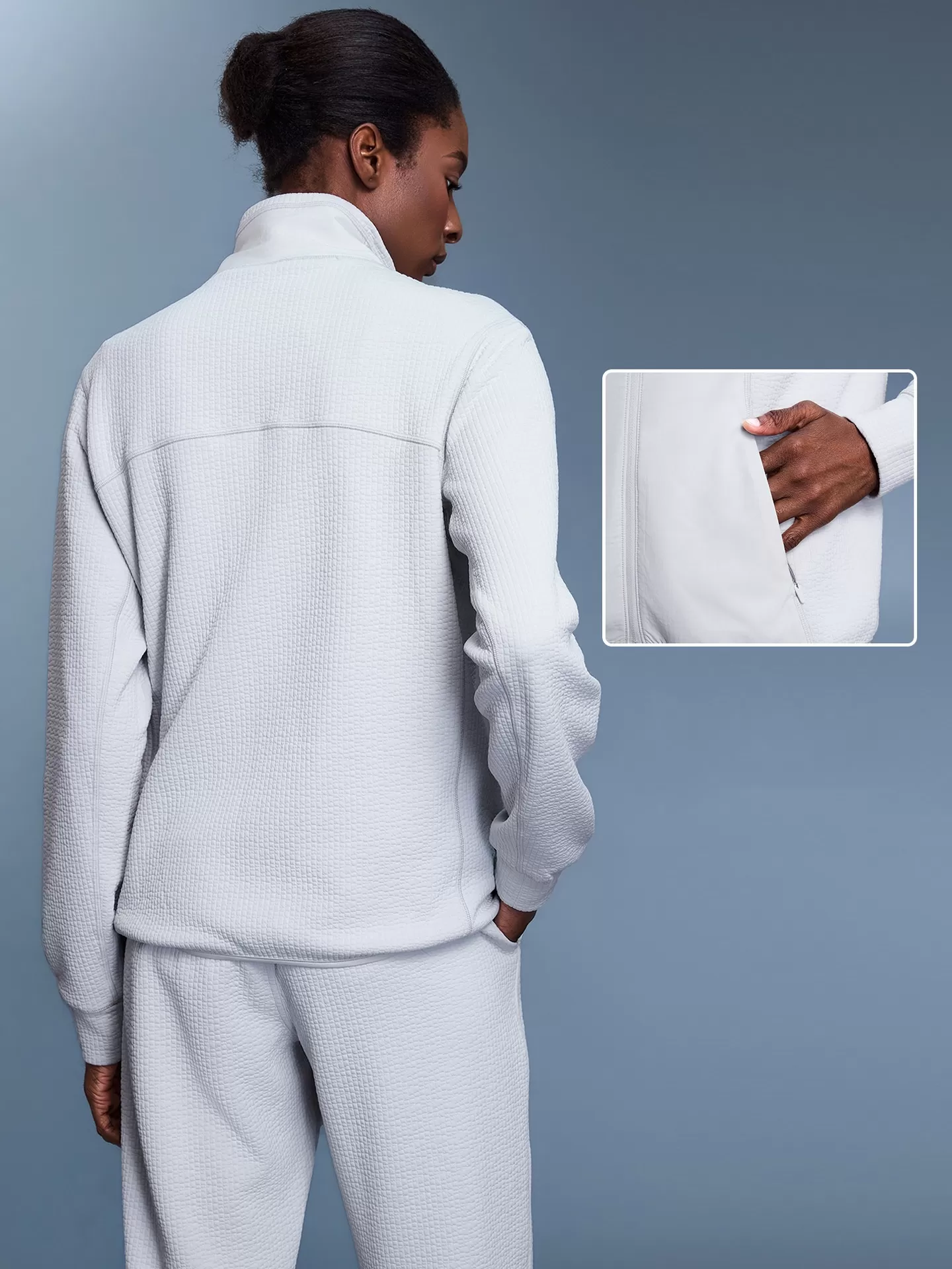 Chaqueta deportiva de mujer estilo casual, corte ajustado tipo waffle, cuello alto y cierre de cremallera (FGBD25164)