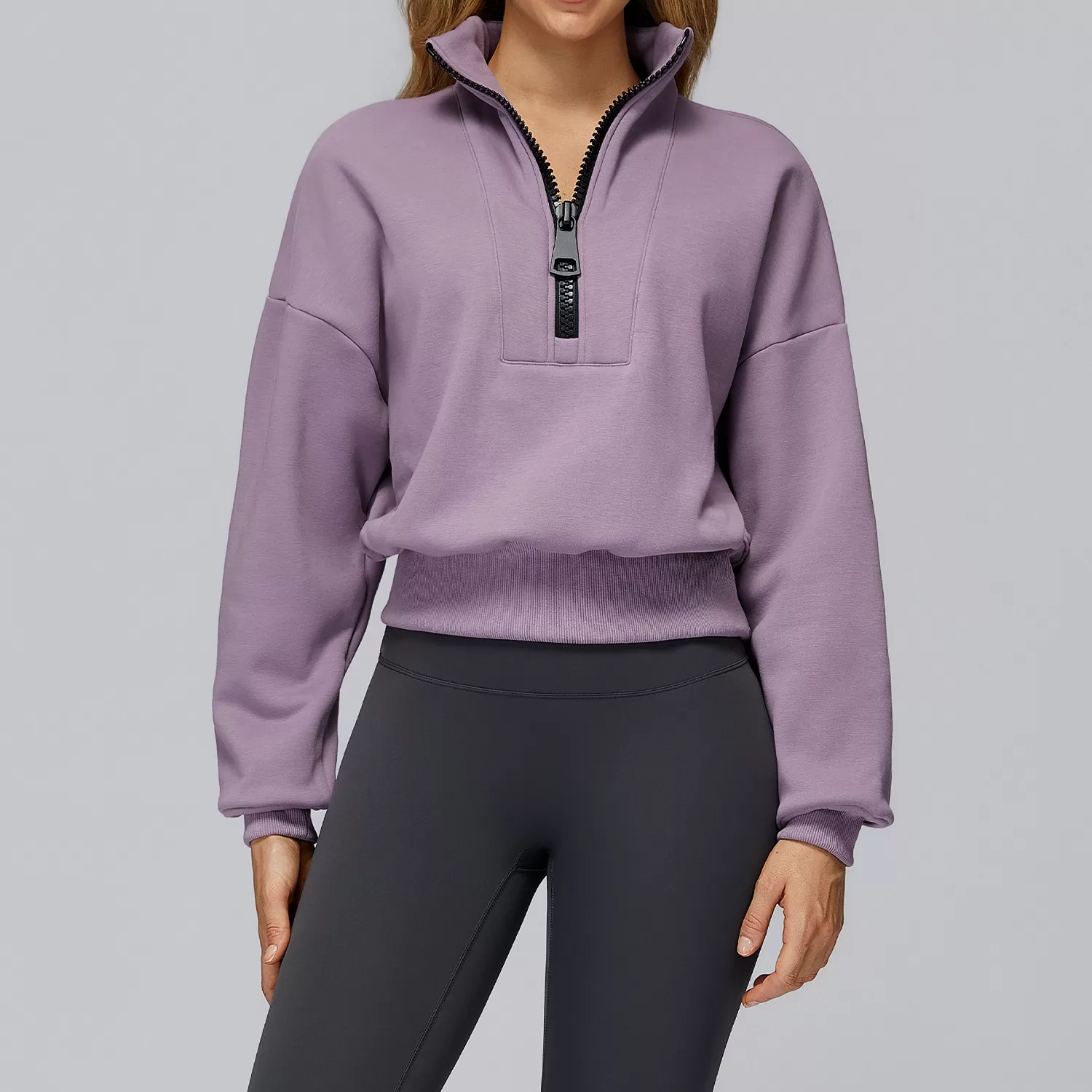Sudadera deportiva de yoga para mujer, con media cremallera y cuello alto. Estilo holgado e informal. Modelo FGBEWY2502