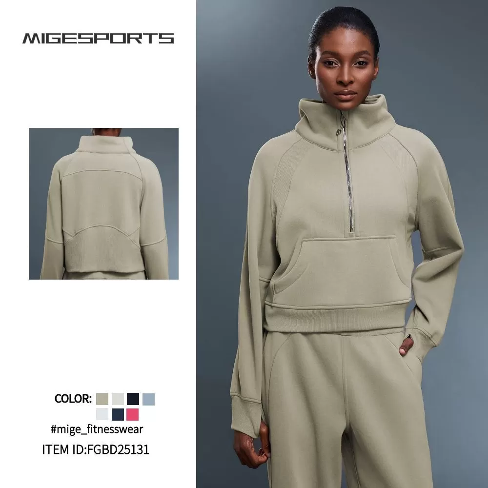 Chaqueta deportiva transpirable con cremallera, ideal para gimnasio, fitness y yoga. Diseño ajustado, elástico y suave, con bolsillos. Modelo FGBD25131