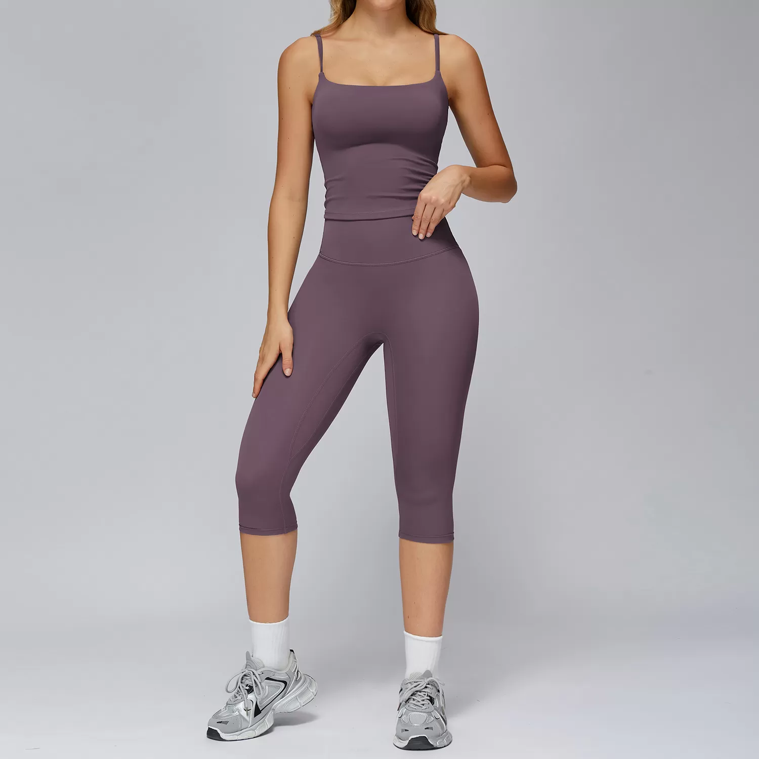 Conjunto de yoga sin costuras, elástico y de moda, ideal para fitness y entrenamiento, perfecto para mujeres FGBTZ3127