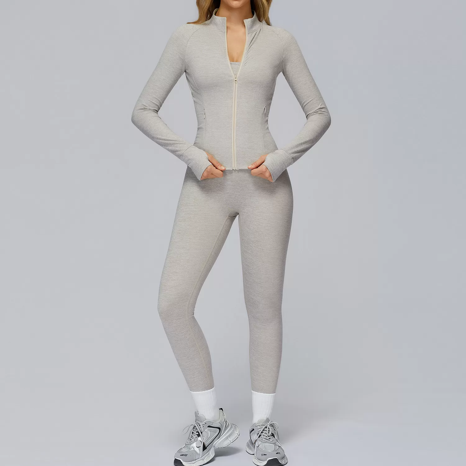 Chaqueta deportiva ajustada para mujer, ideal para fitness, running, yoga, yoga y fitness. Manga larga, cierre completo, transpirable y de secado rápido. Modelo FGBTZ4510.