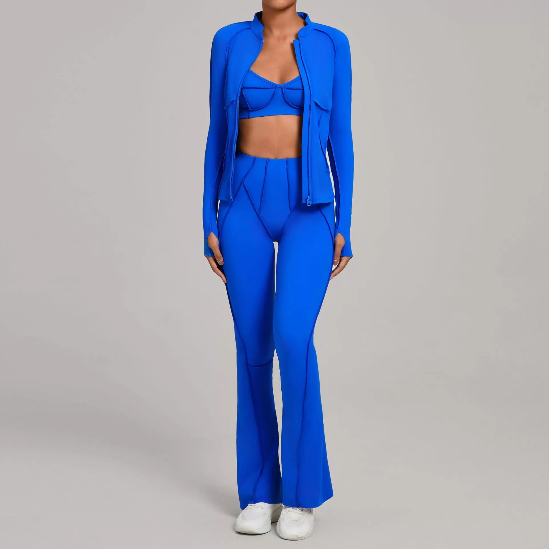 Chaquetas, sujetador y pantalones Royal