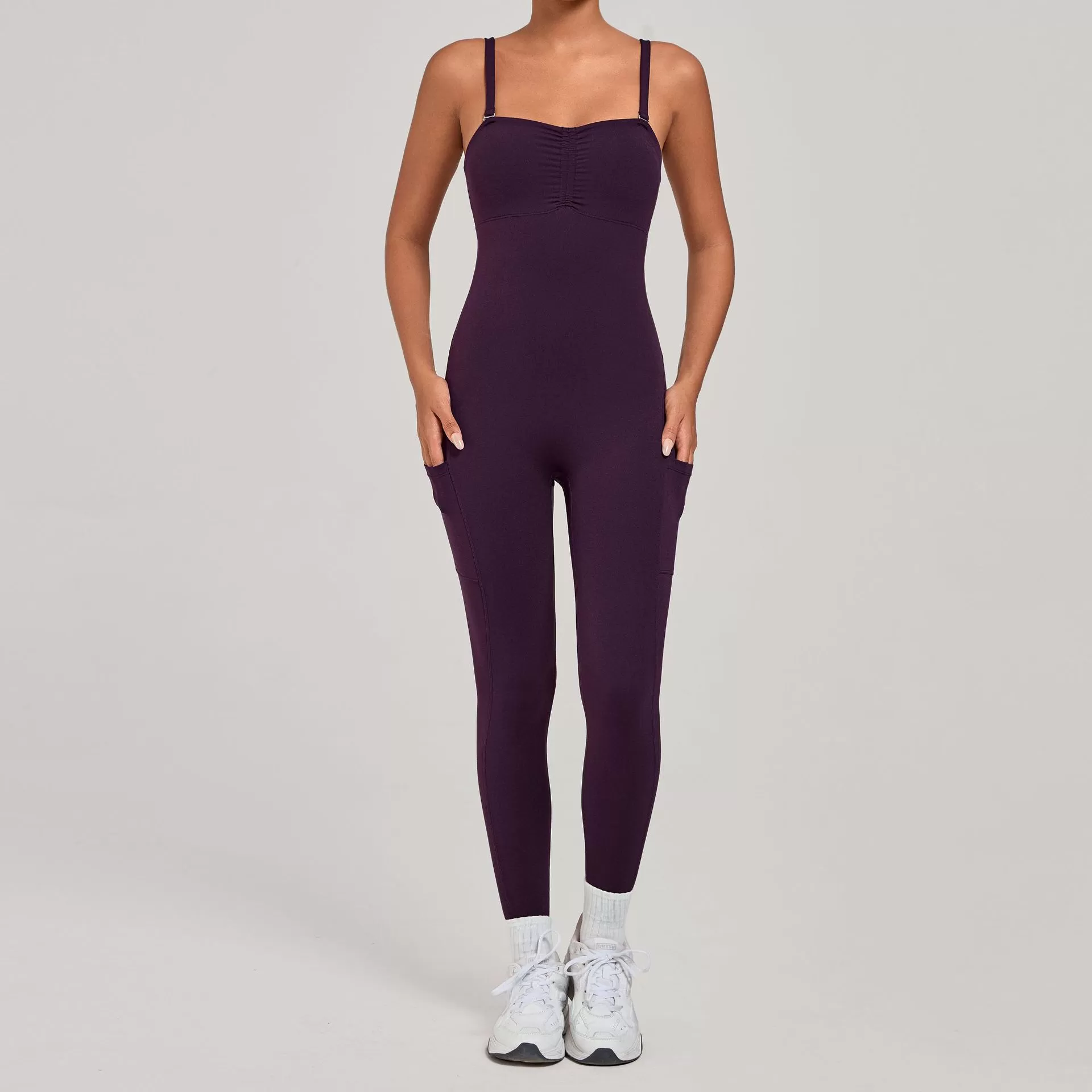 Venta al por mayor de mono de mujer con espalda descubierta, faja moldeadora, tirantes ajustables, pantalones cortos, mono con almohadilla para el pecho, pilates, yoga, FGB80663