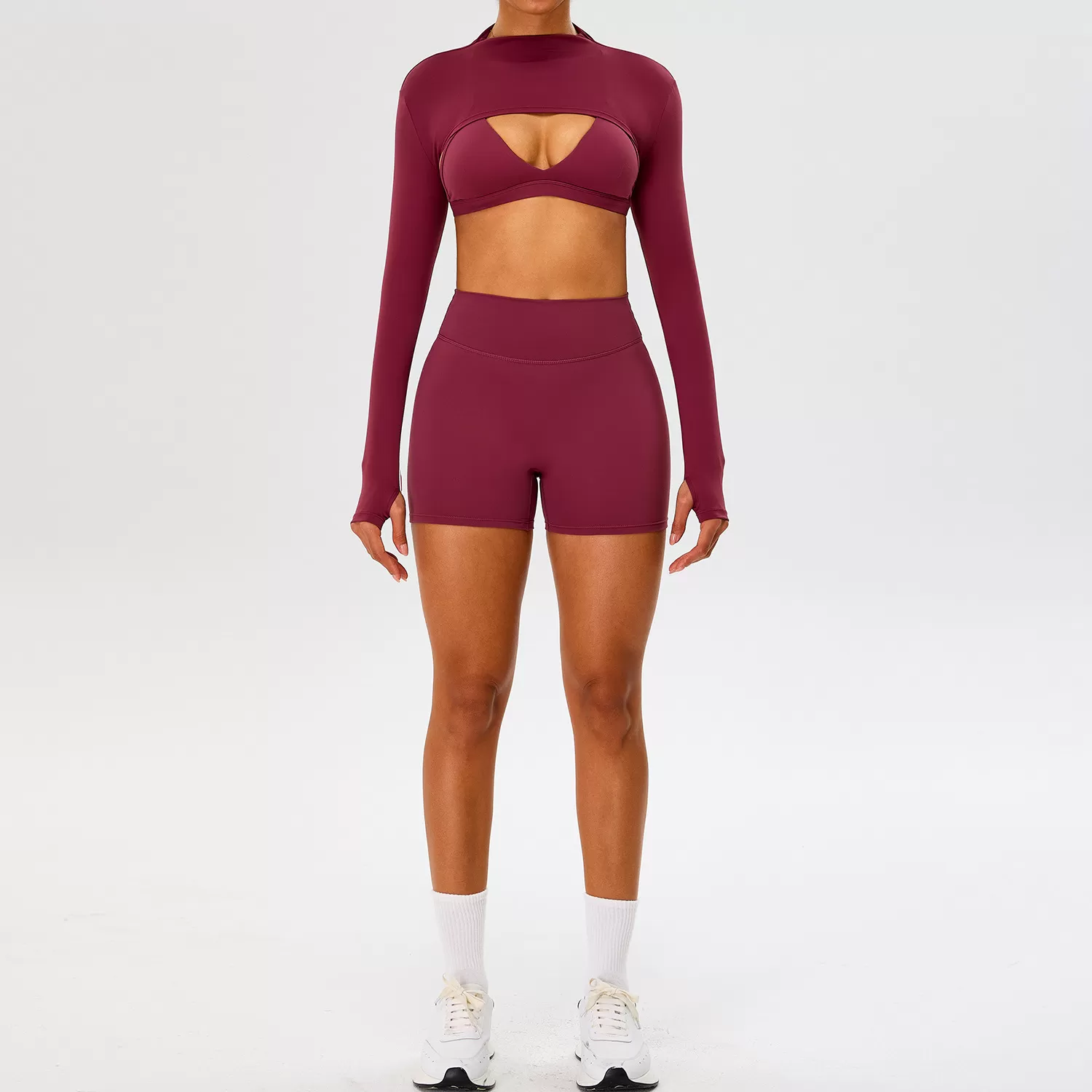 Conjunto sujetador + top + shorts burdeos