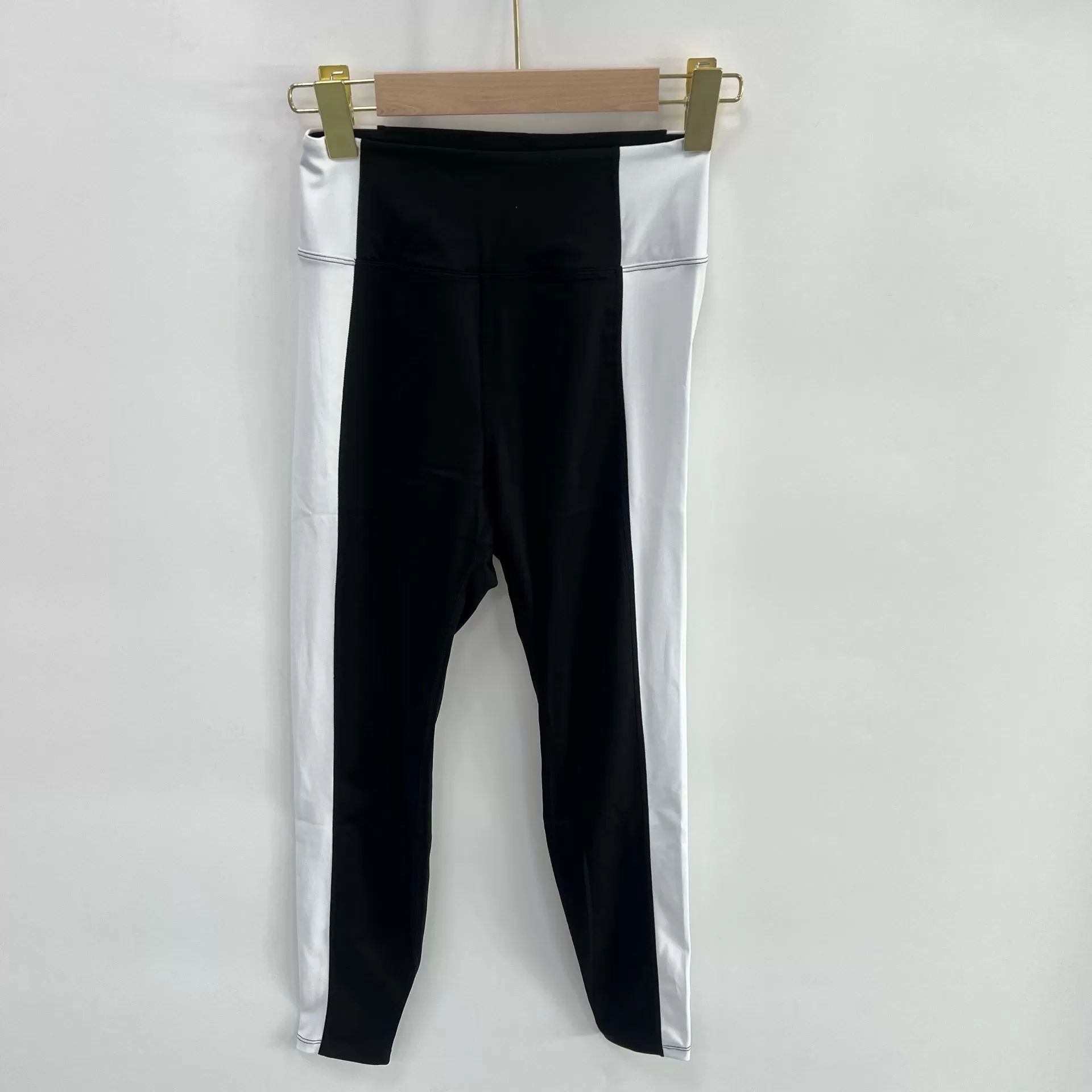 Sujetador deportivo transpirable para gimnasio, mallas de fitness, conjunto de sujetador de yoga para mujer FGB202418