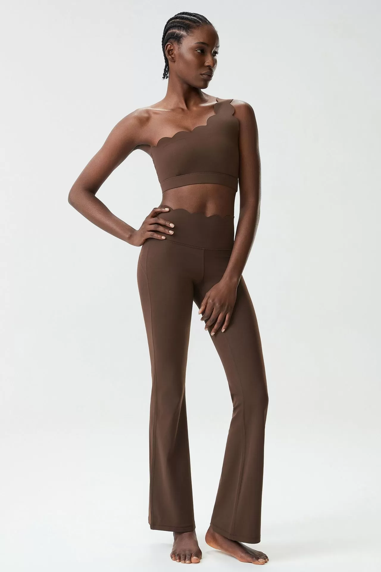 Sujetador y pantalón color café