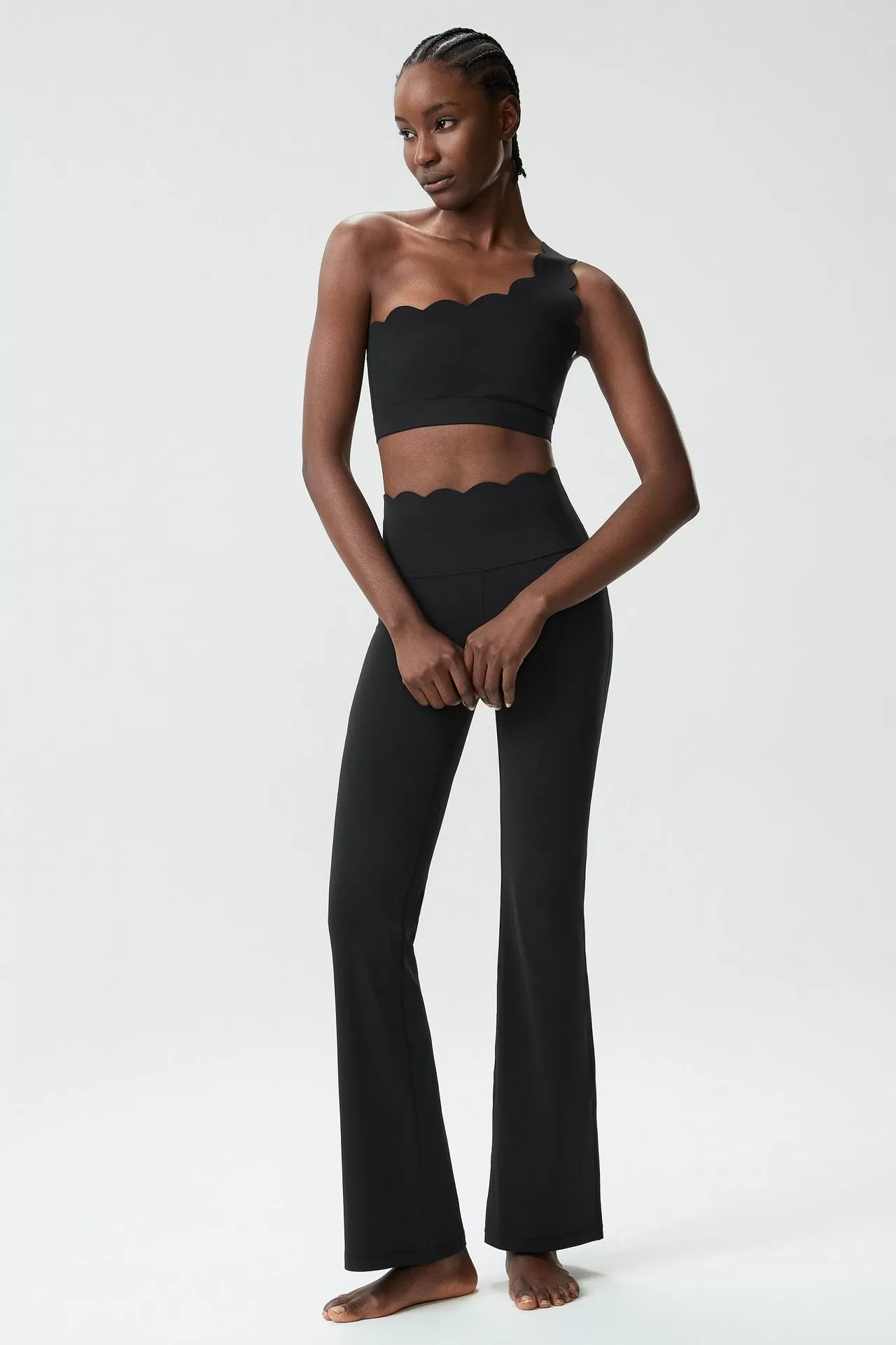 Sujetador y pantalón negros