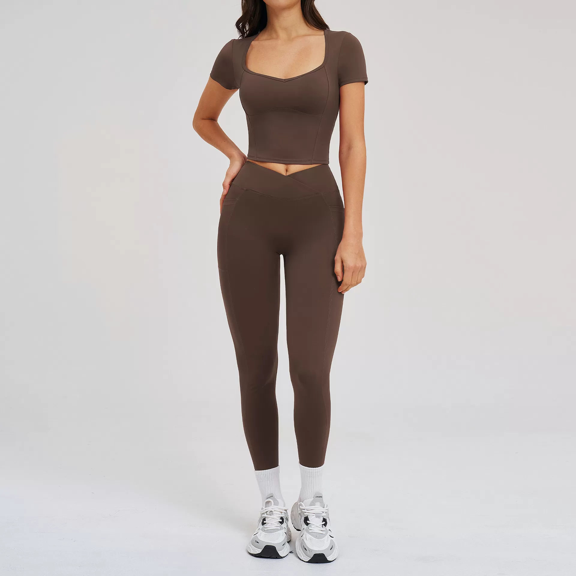 Manga corta color café + leggings